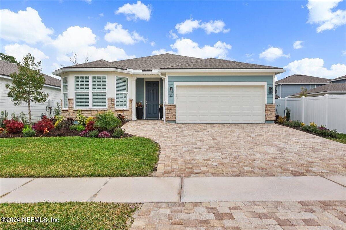 St Augustine, FL home for sale located at 44 Garden Court, St Augustine, FL 32092