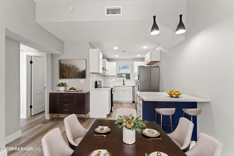 6144 FORDHAM Circle W Jacksonville FL 32217