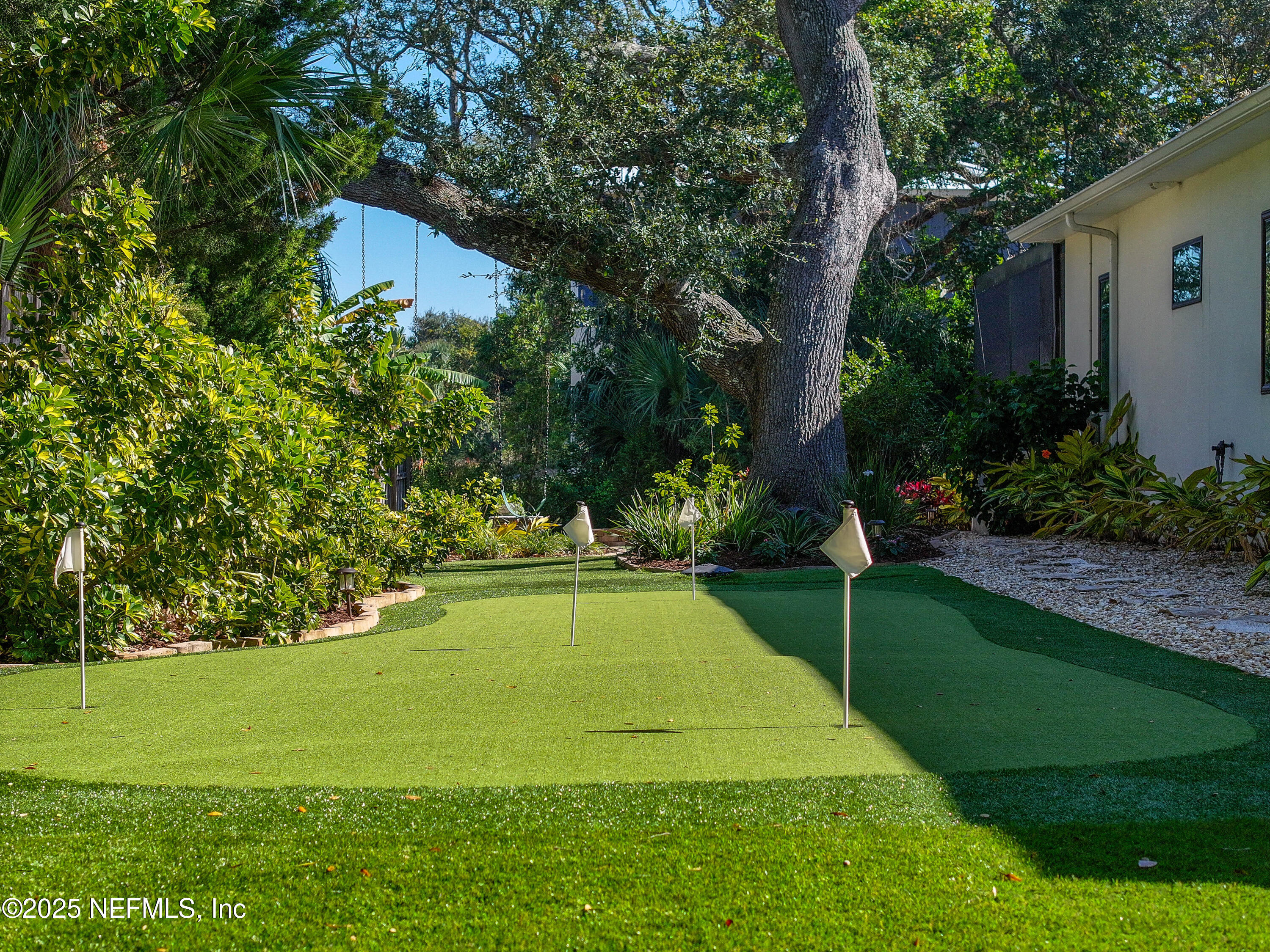 32 OCEAN PINES Drive