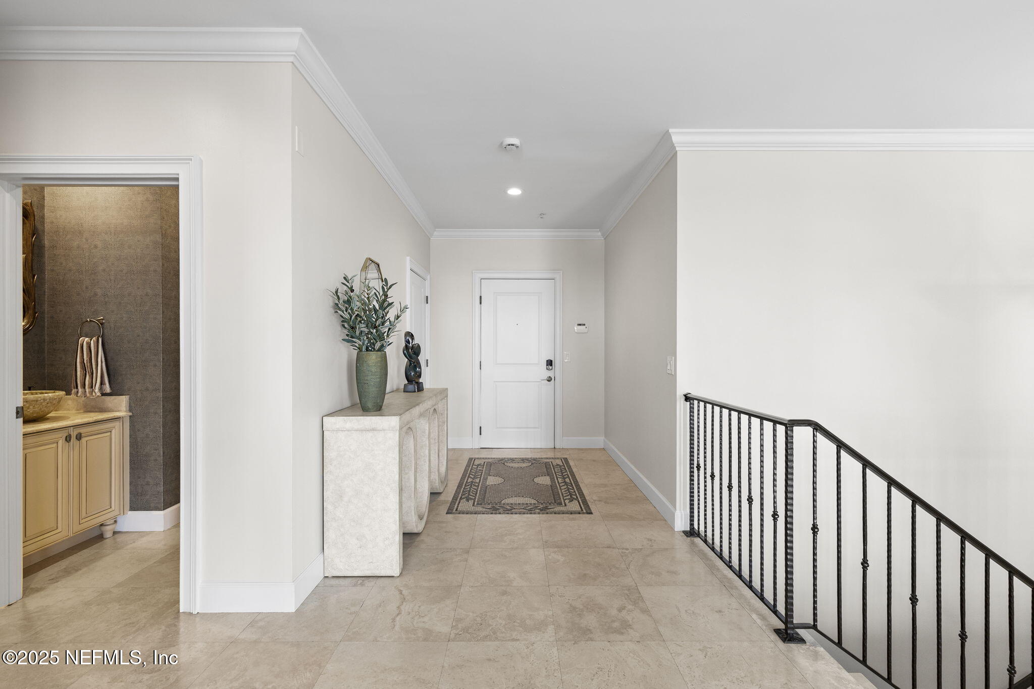400 E BAY Street PH8