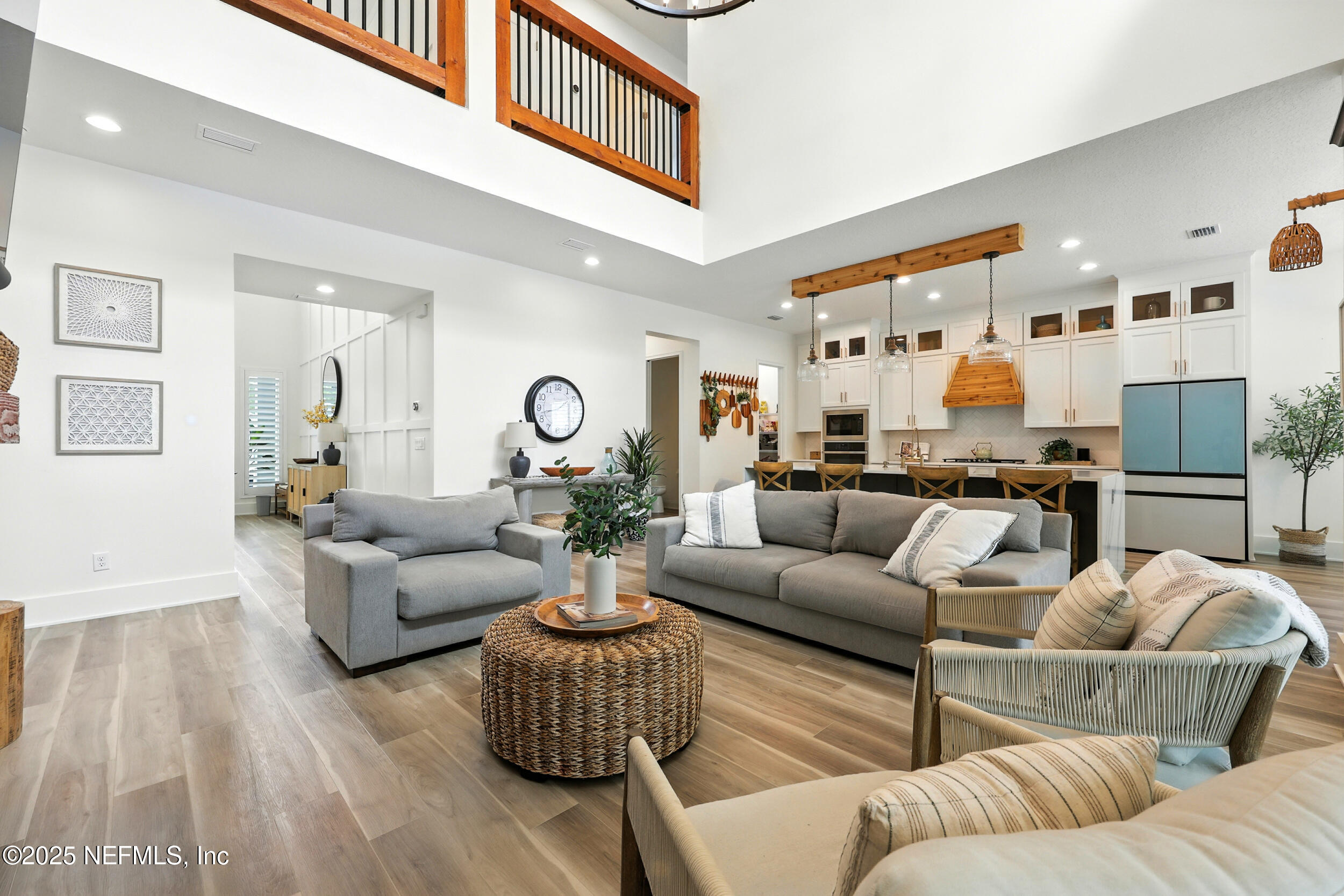 588 PALM CREST Drive