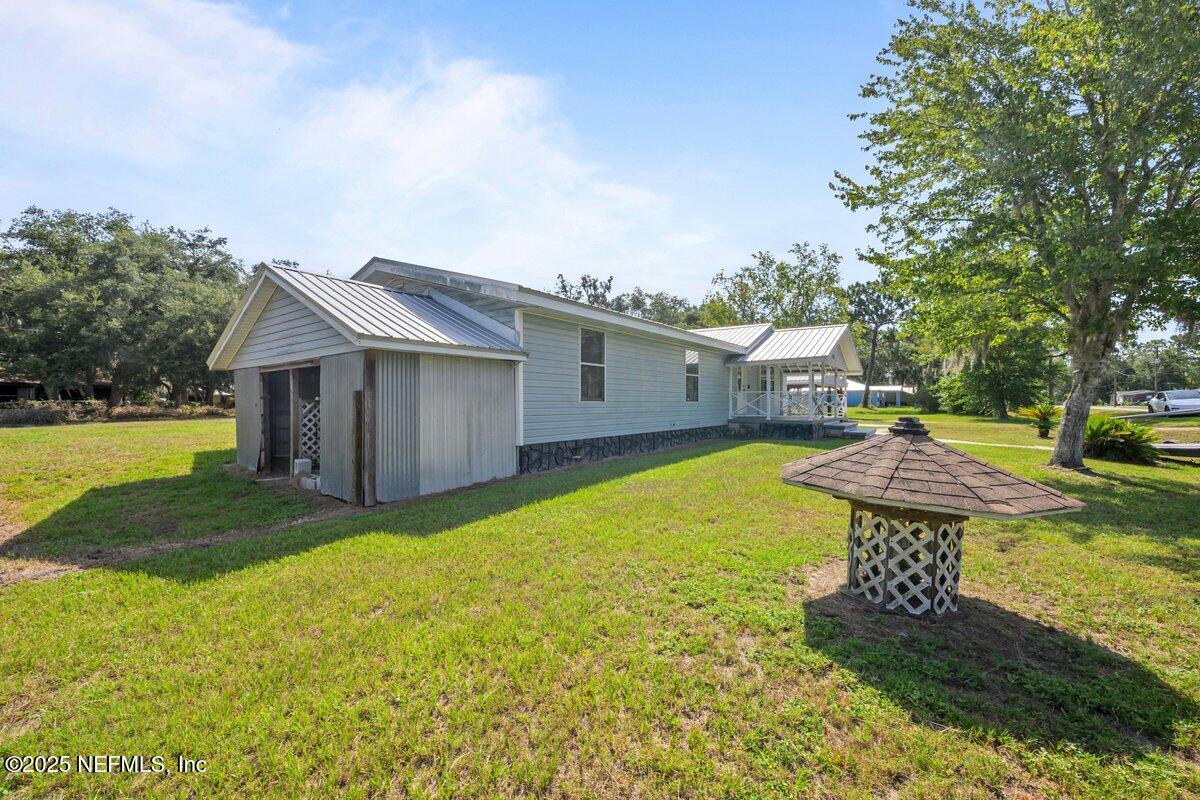 124 E GRANDVIEW Drive
