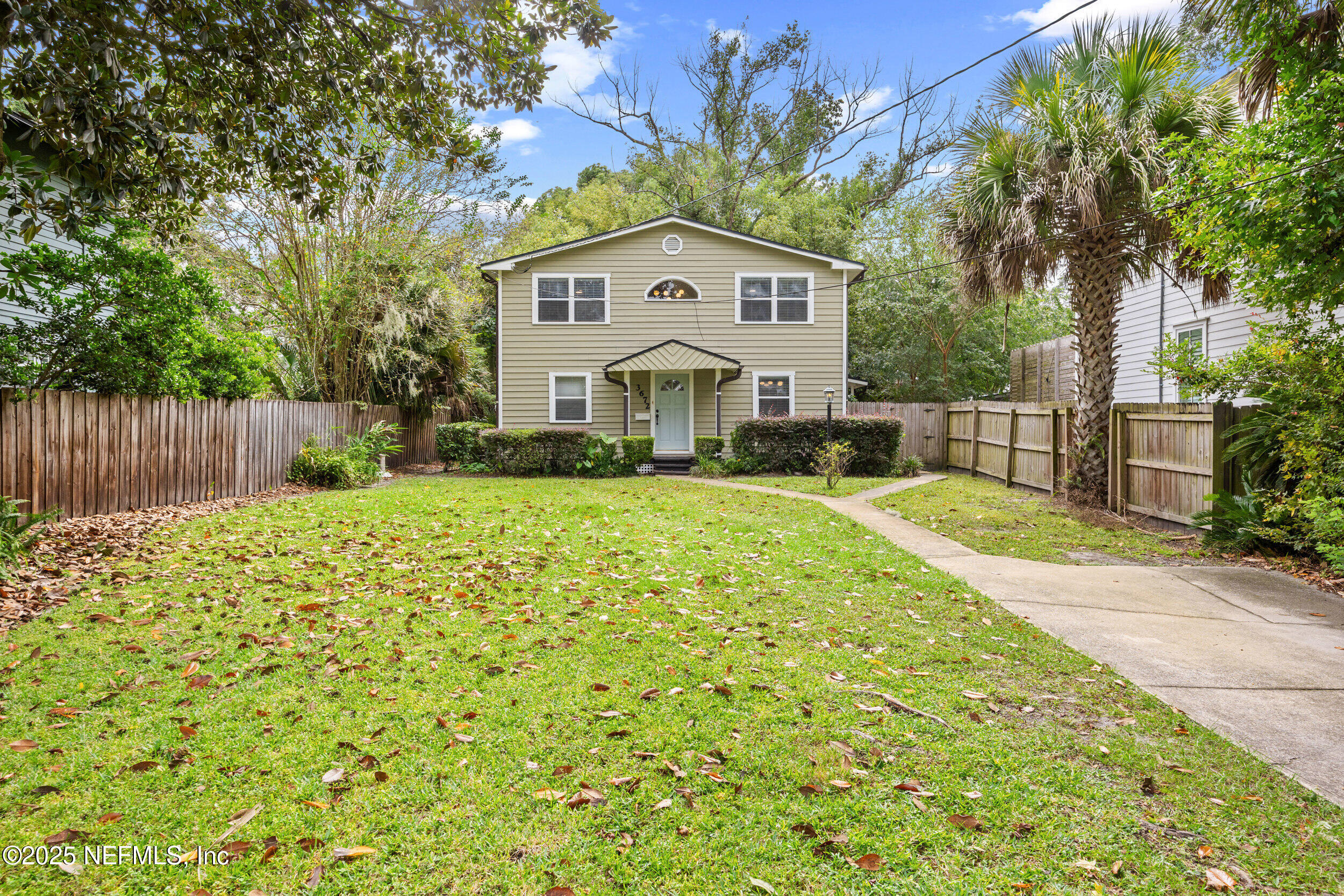 3672 BOONE PARK Avenue