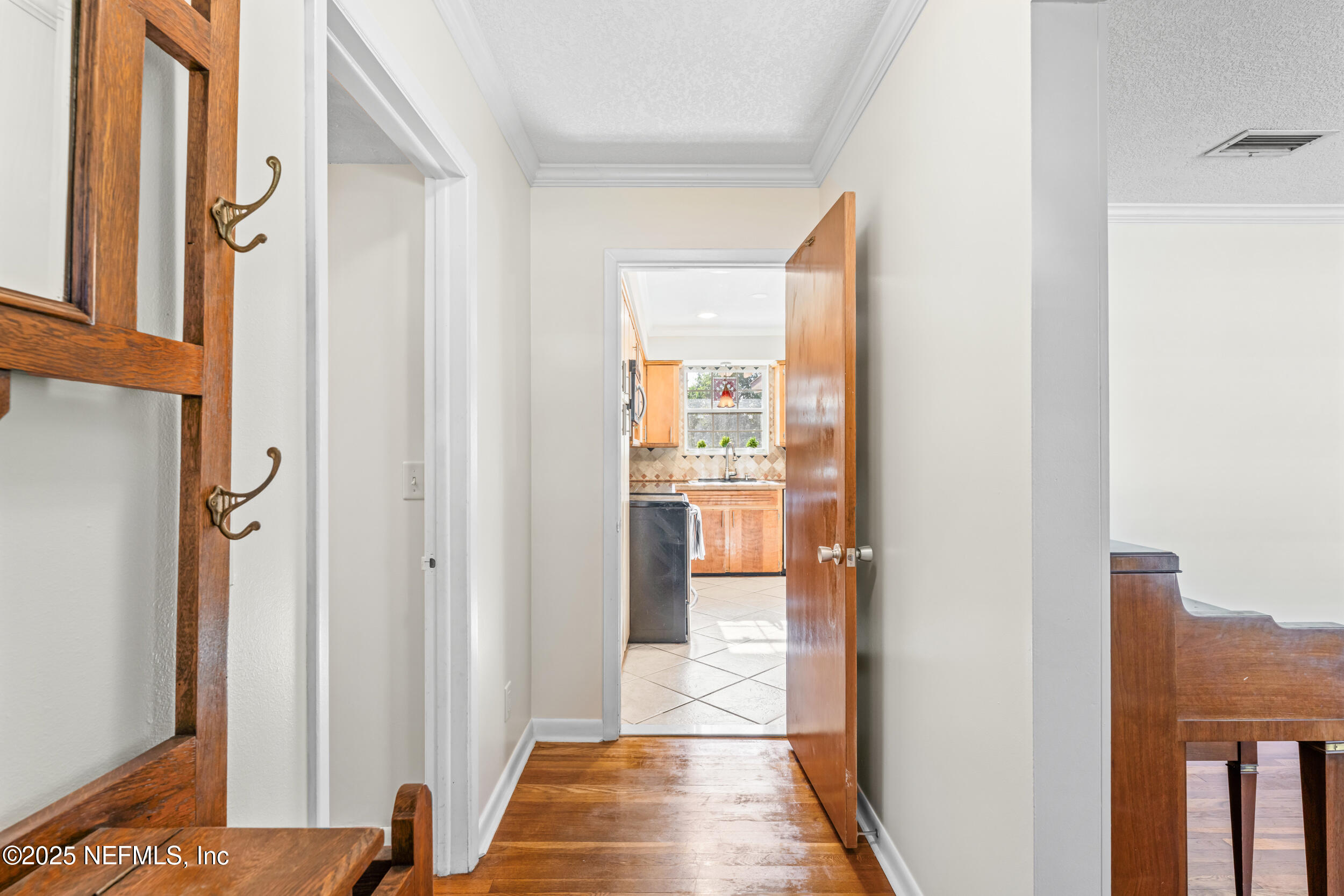 1312 CARLOTTA Road W