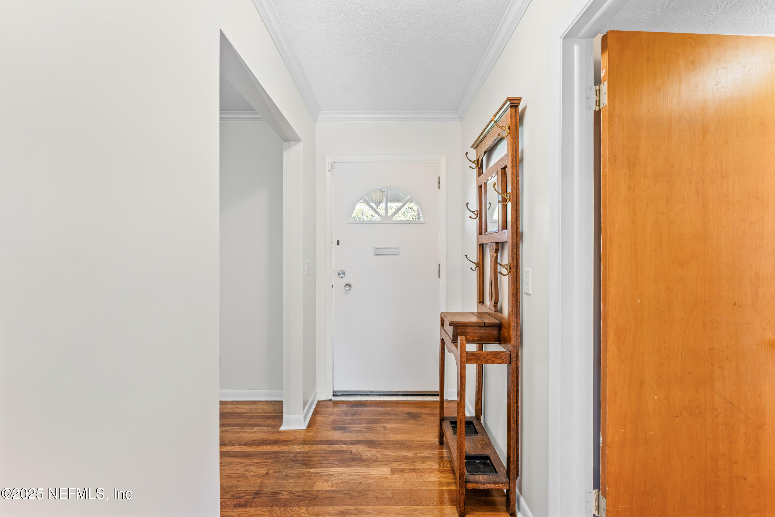 1312 CARLOTTA Road W