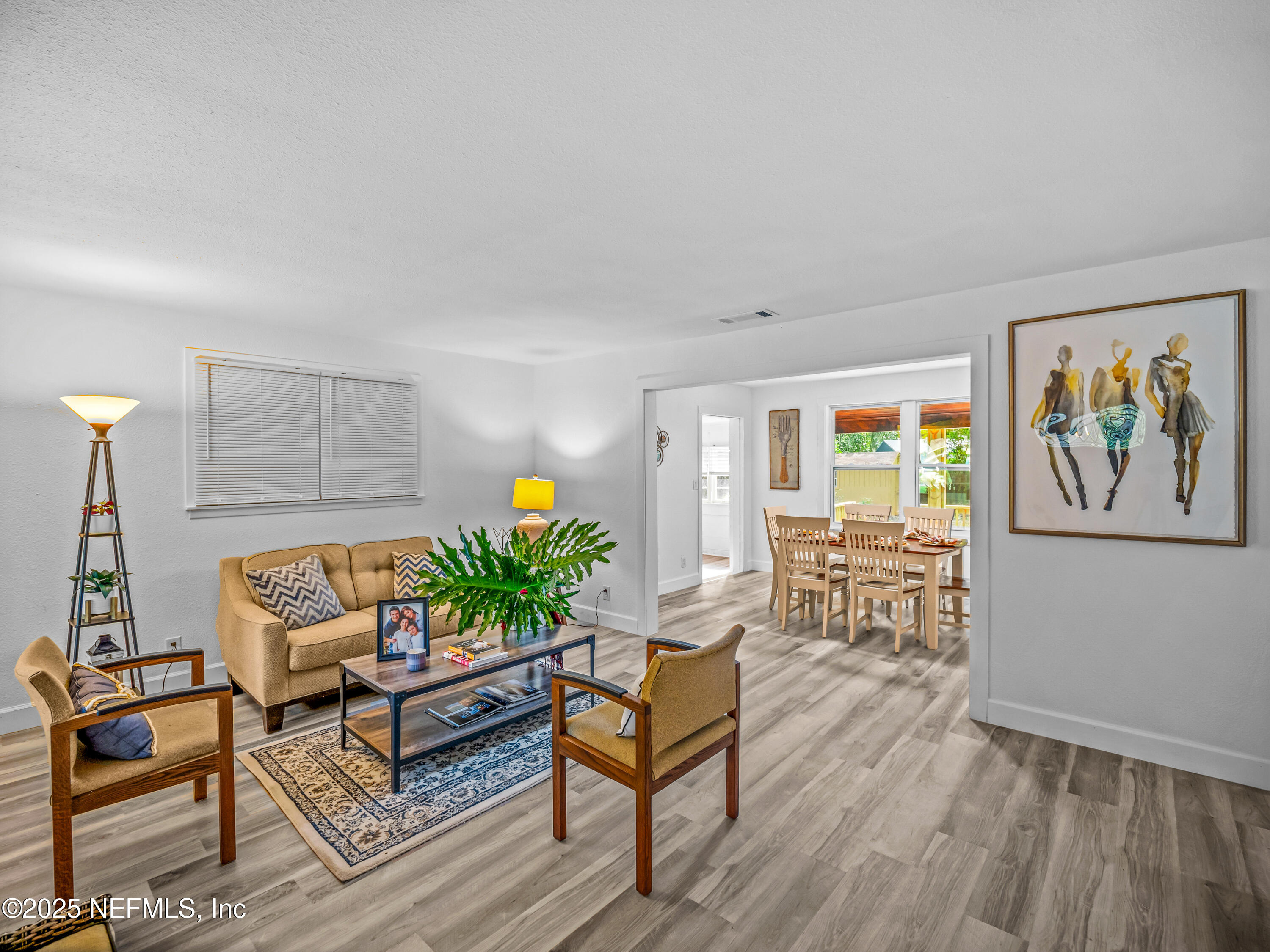 2522 GRASSHOPPER Lane