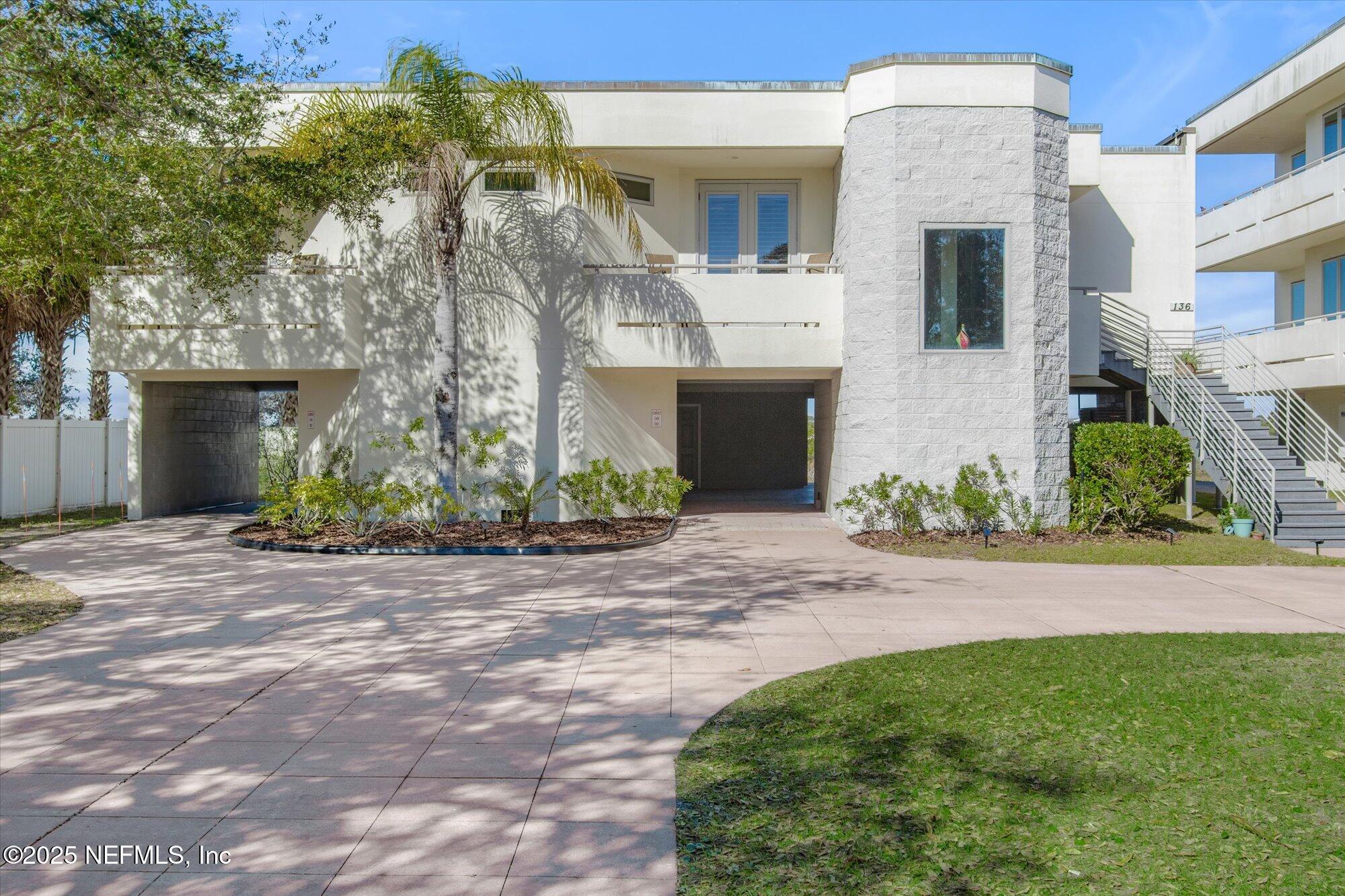 136 LAWN Avenue