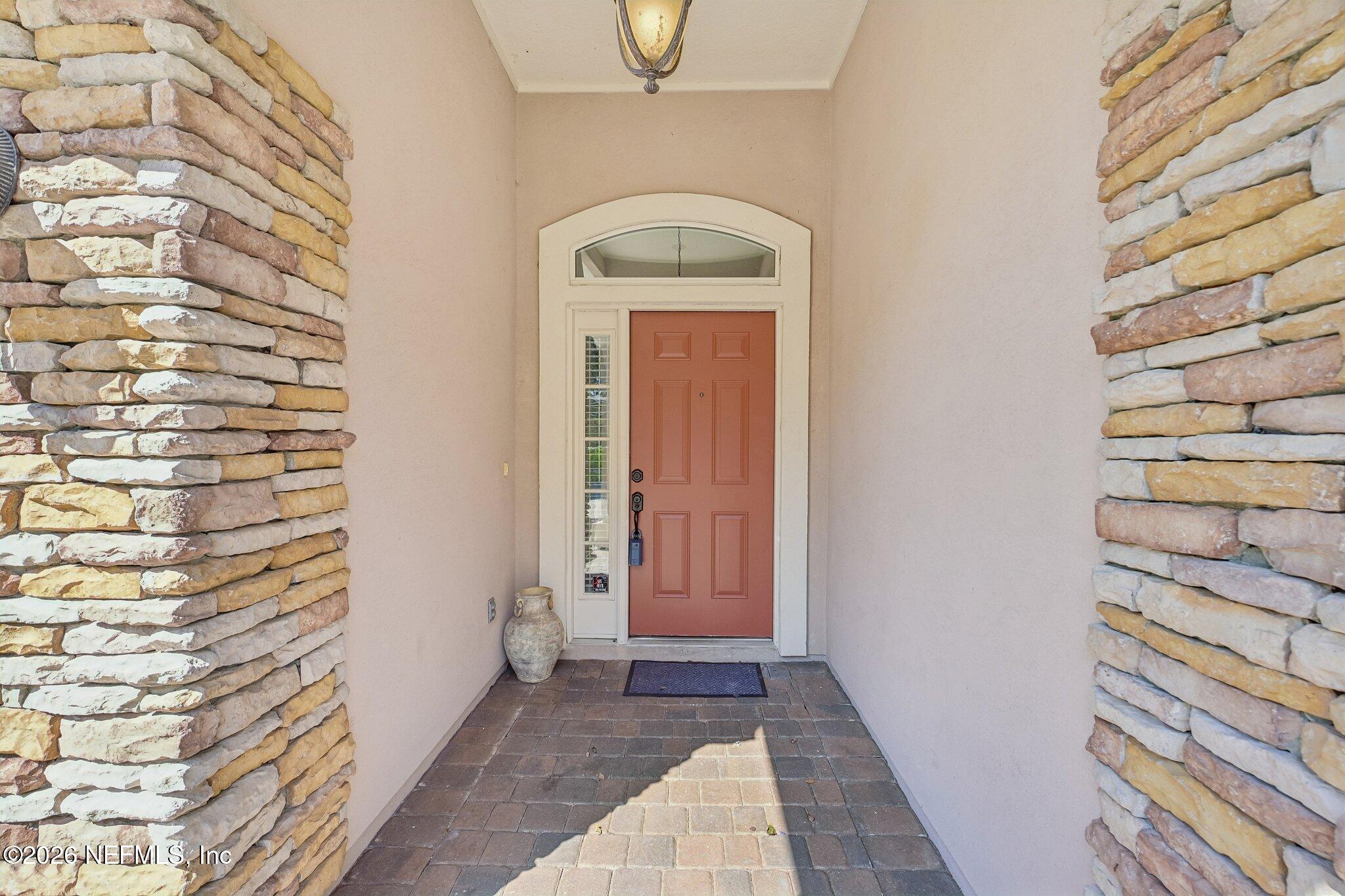 980 STEEPLECHASE Lane
