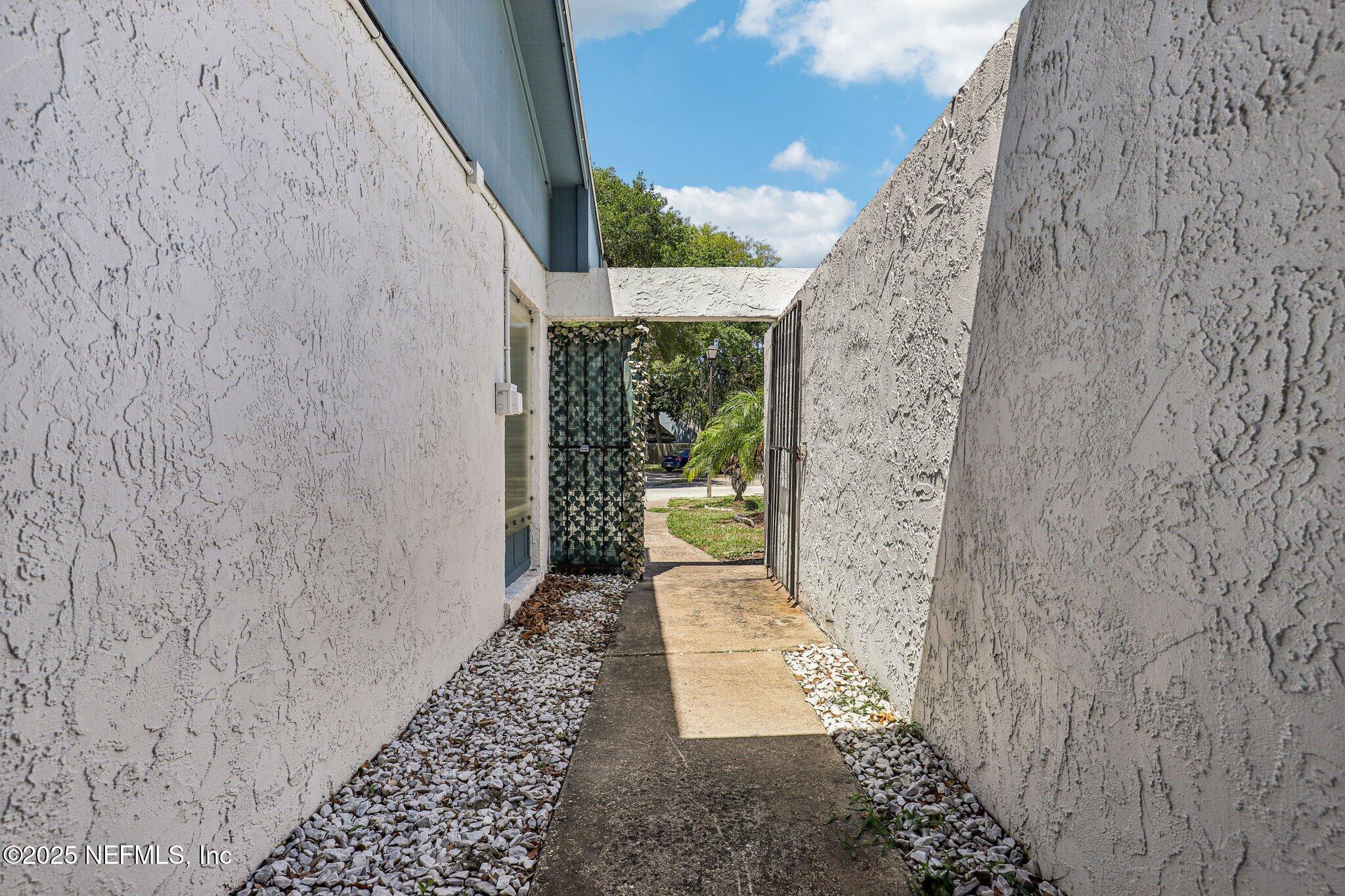 2914 SONGBIRD Drive