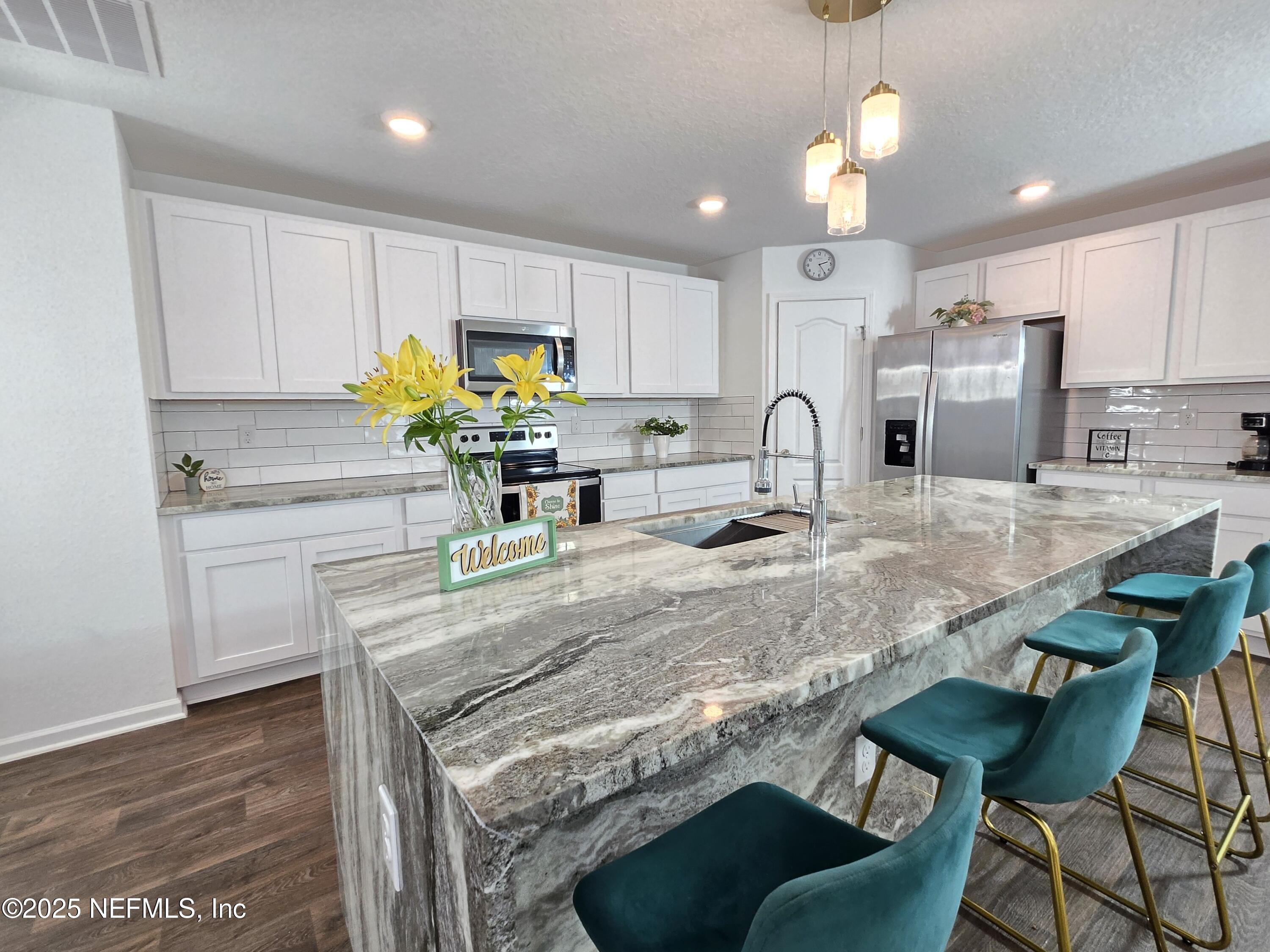 32 HULETT WOODS Road