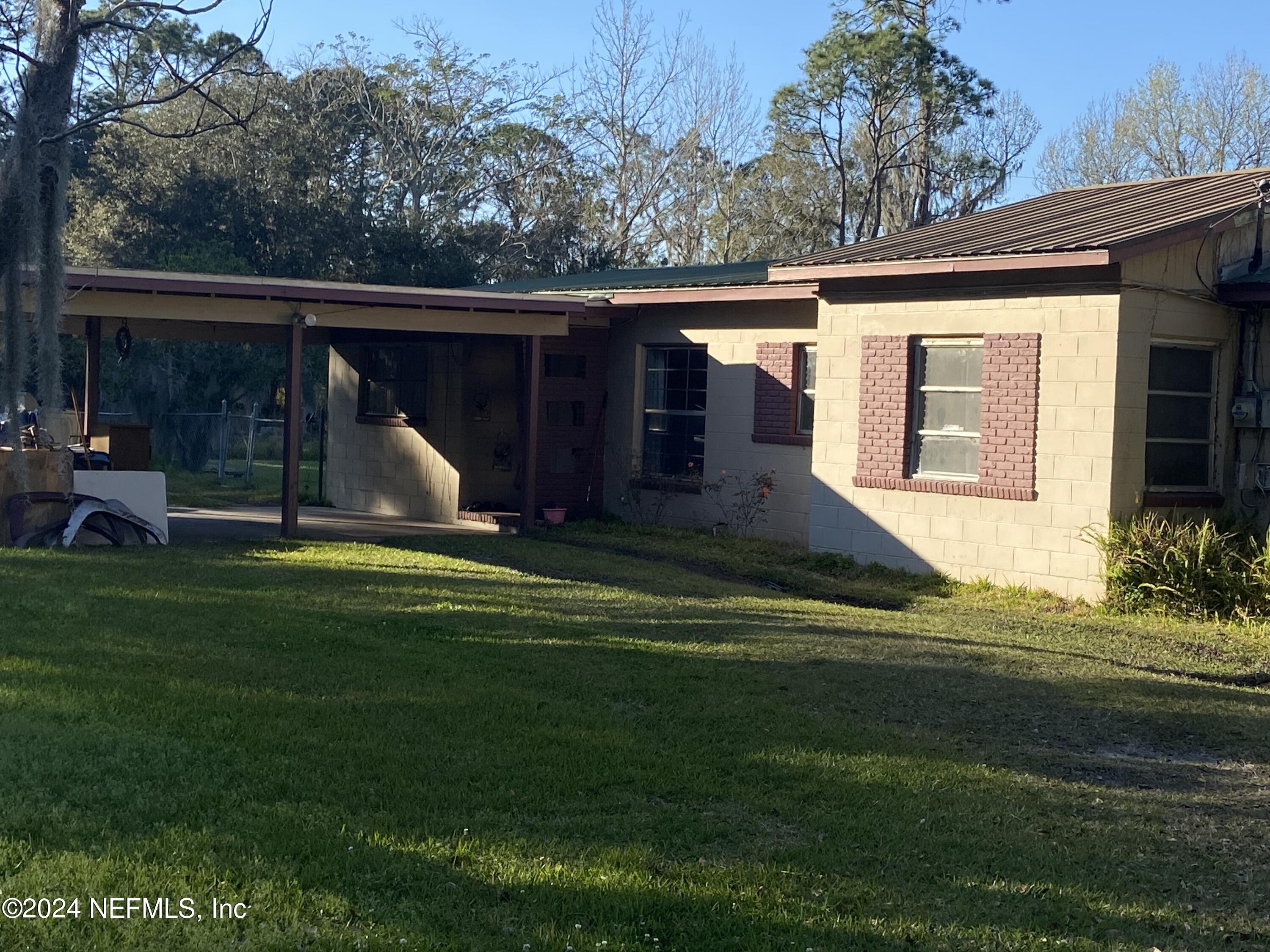 East Palatka, FL home for sale located at 166 E RIVER Road, East Palatka, FL 32131