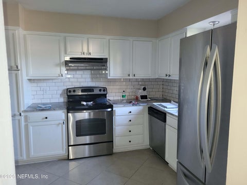Photo of 7647 LAS PALMAS Way #224, Jacksonville, FL 32256 (MLS # 2158859)