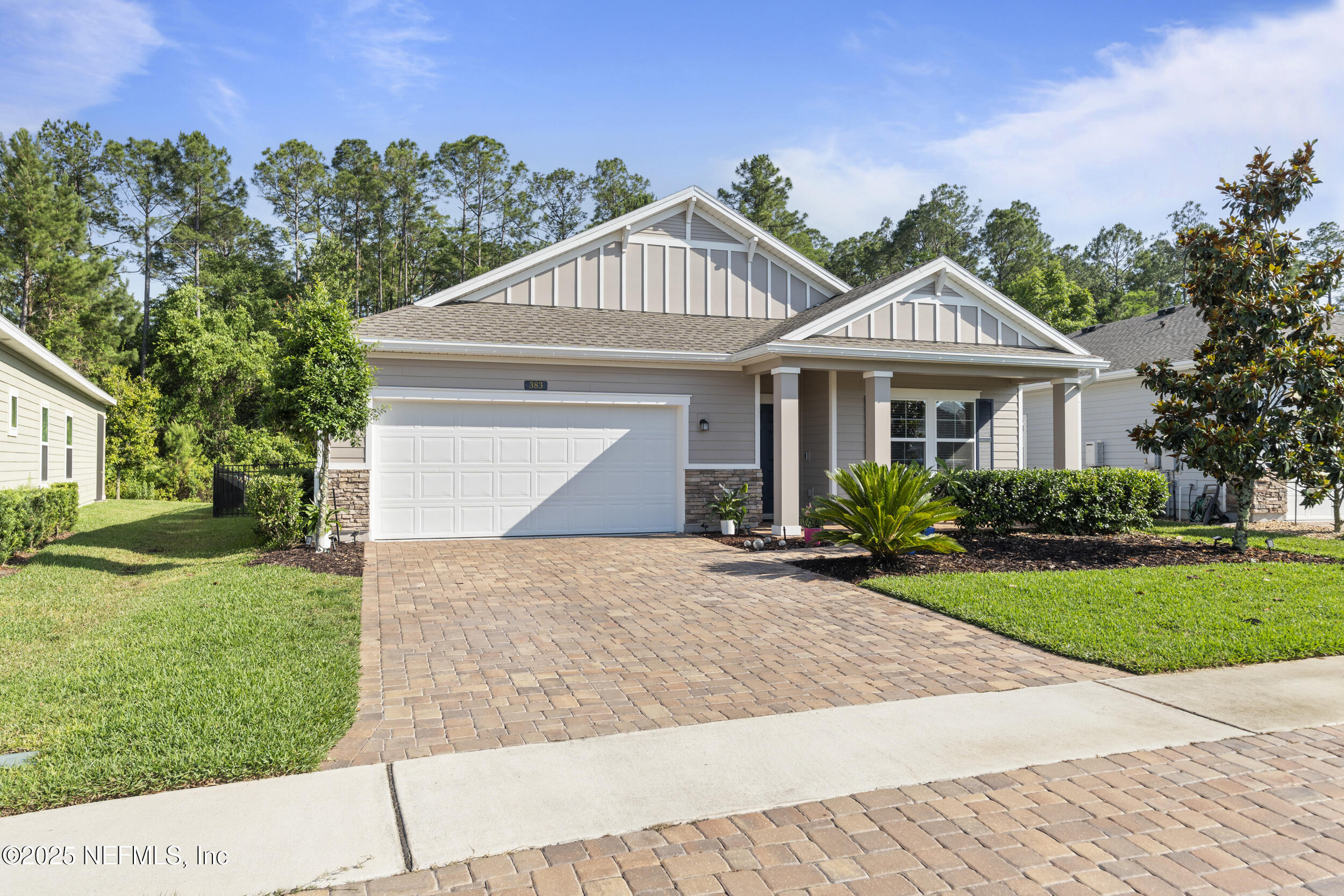 383 SAINT VINCENT Drive