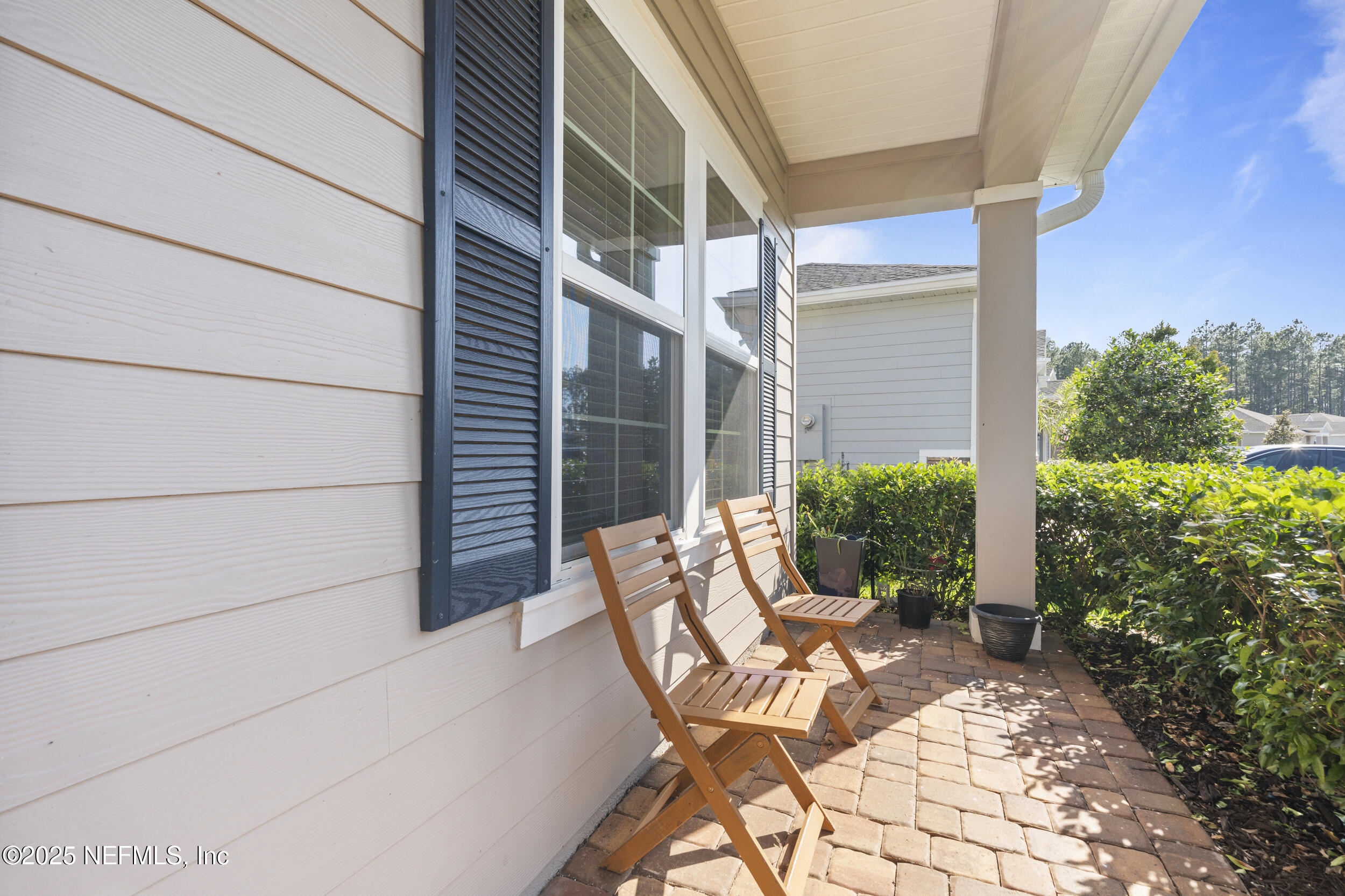 383 SAINT VINCENT Drive