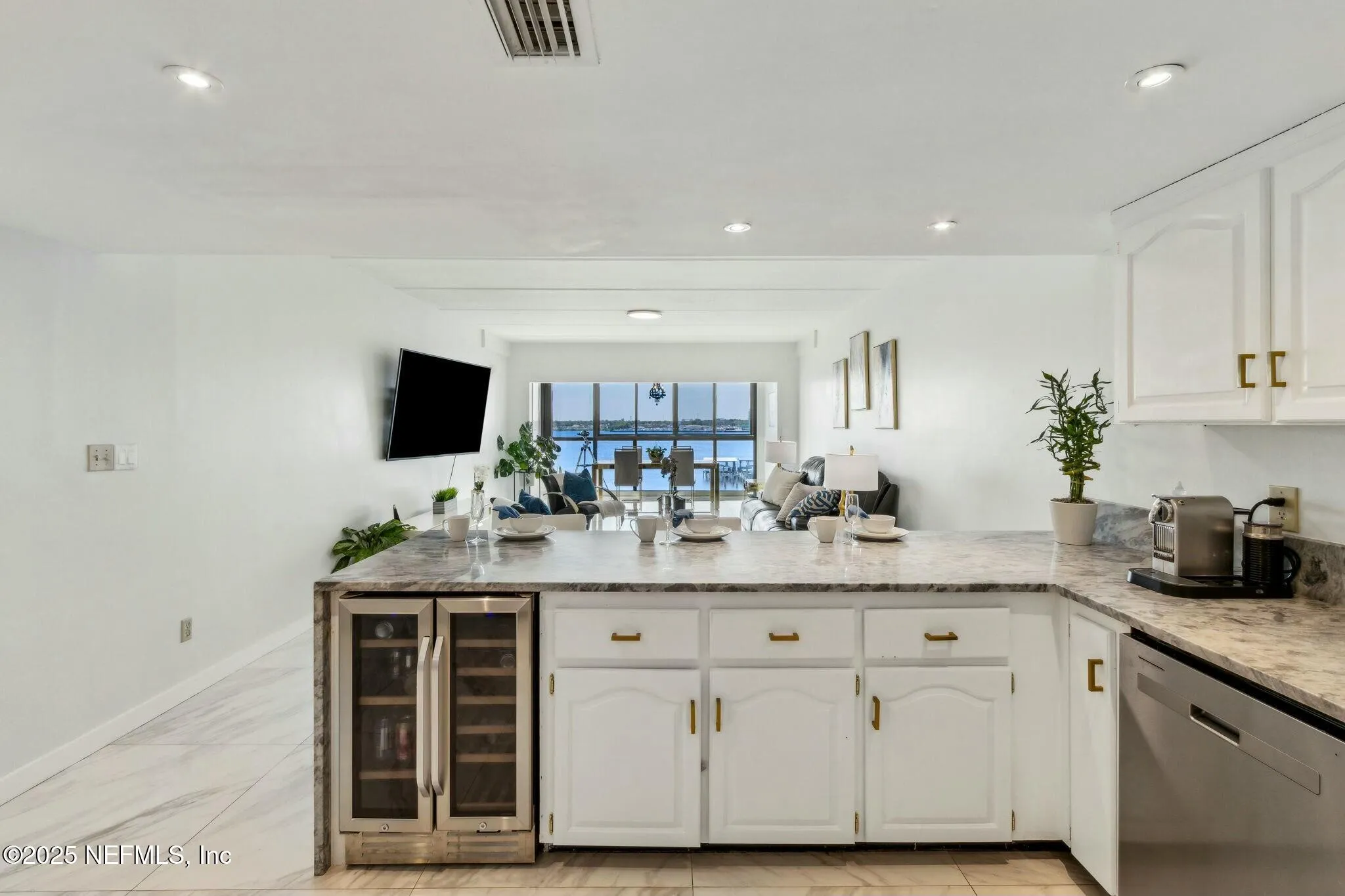 Jacksonville, Florida 32211, United States, 3 Bedrooms Bedrooms, ,3 BathroomsBathrooms,Residential,Active,97447