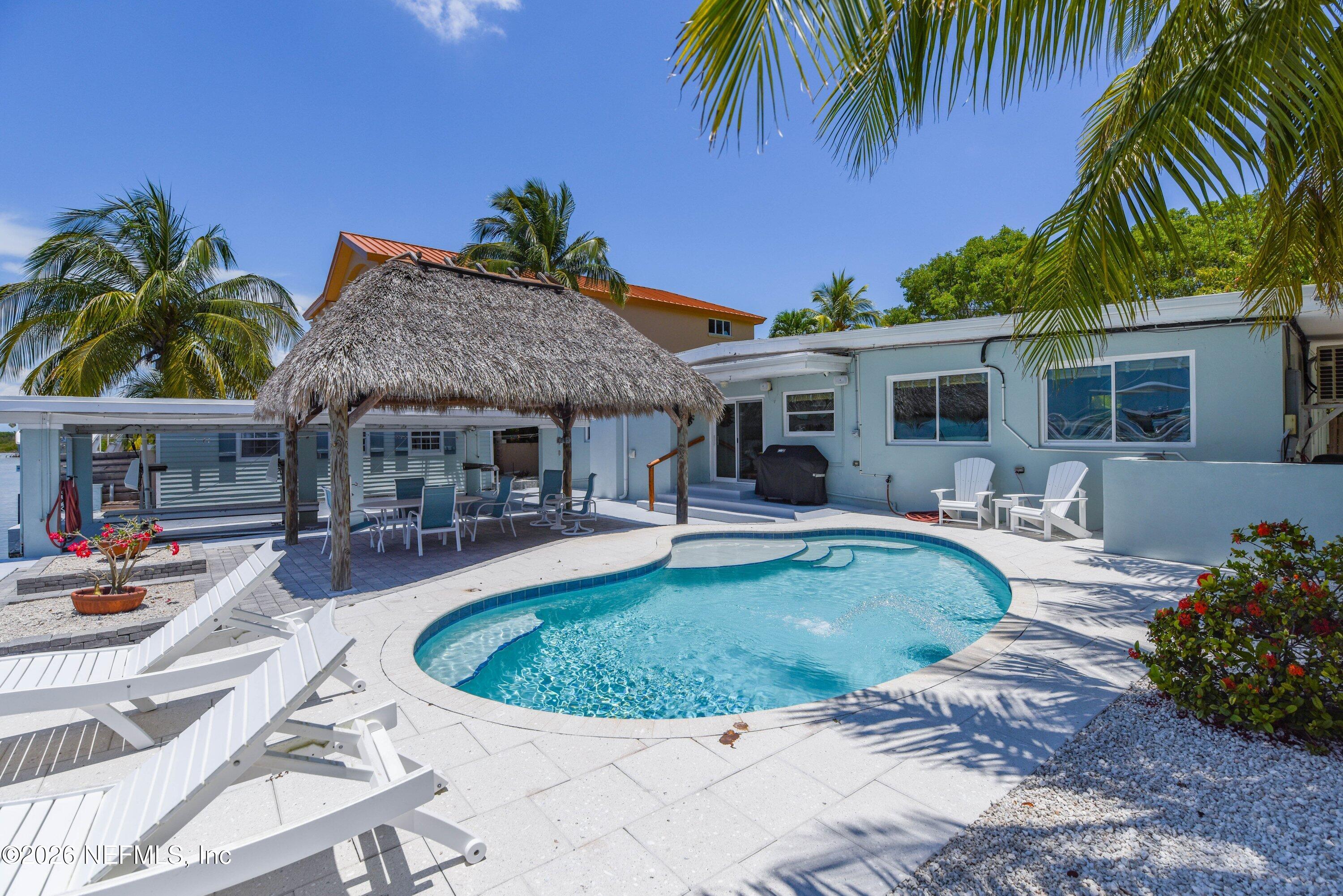 1136 W SHORE Drive