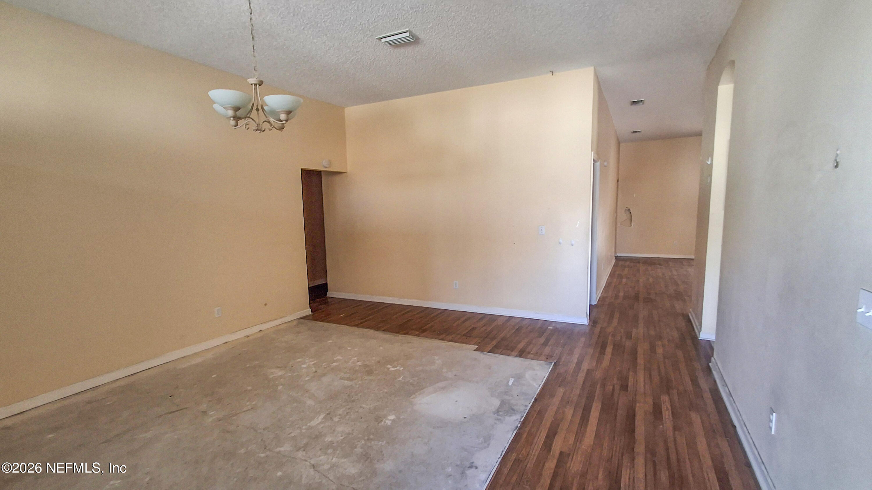 2755 CRUMPLEHORN Lane