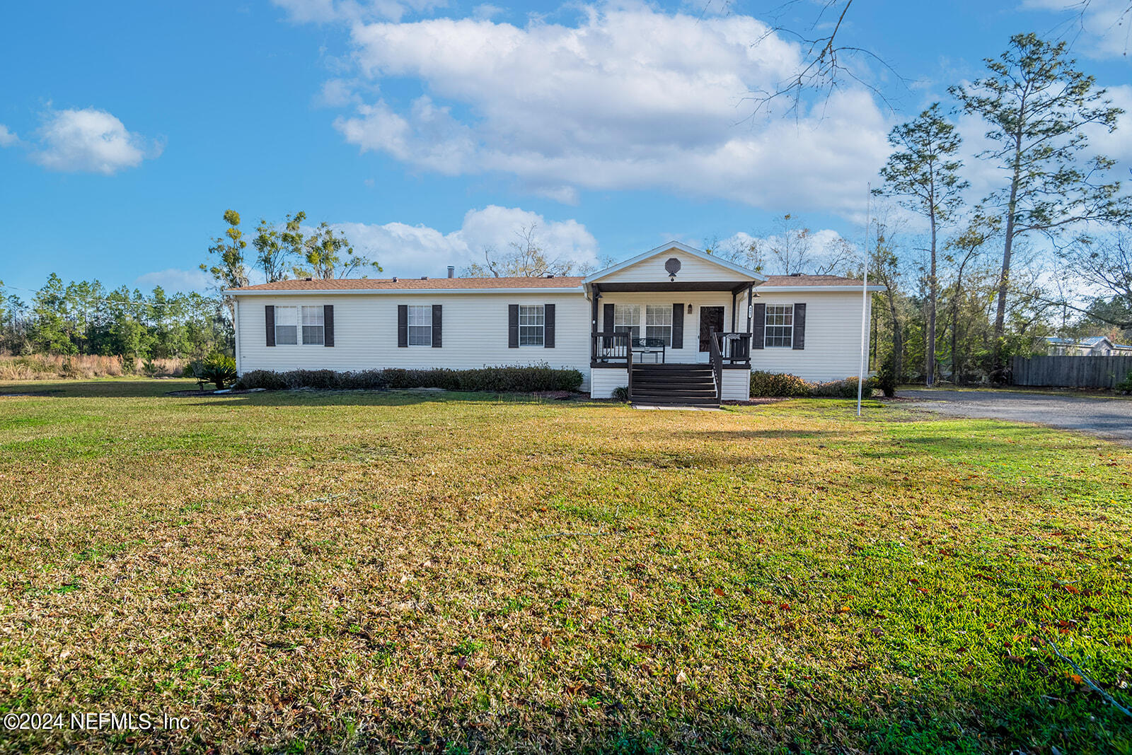 Hampton, FL home for sale located at 4987 SE 73rd Street, Hampton, FL 32044