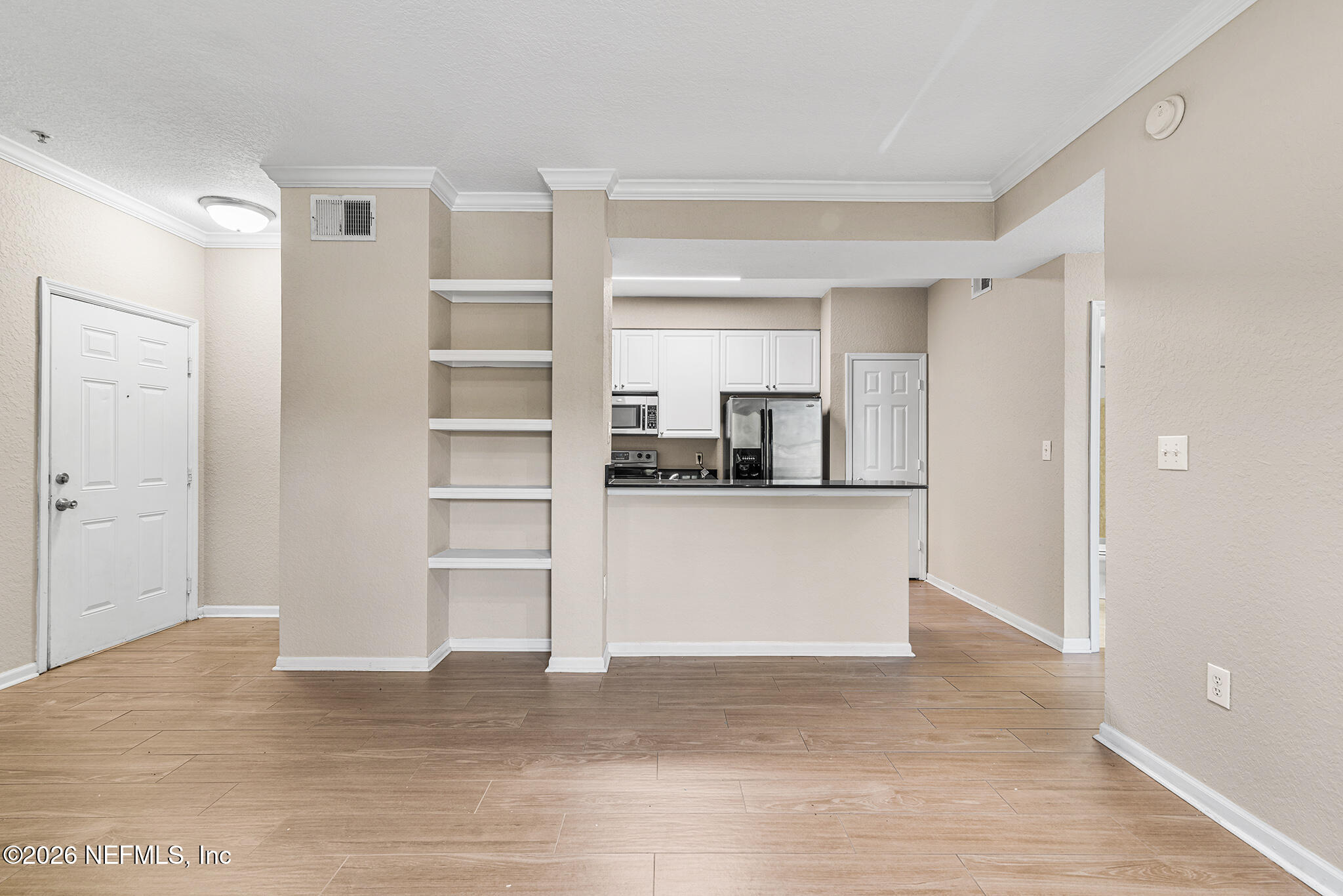 8539 GATE Parkway 433