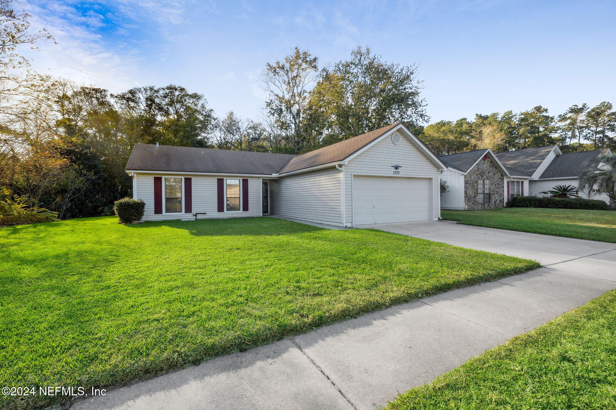1510 ROSE HILL Drive W