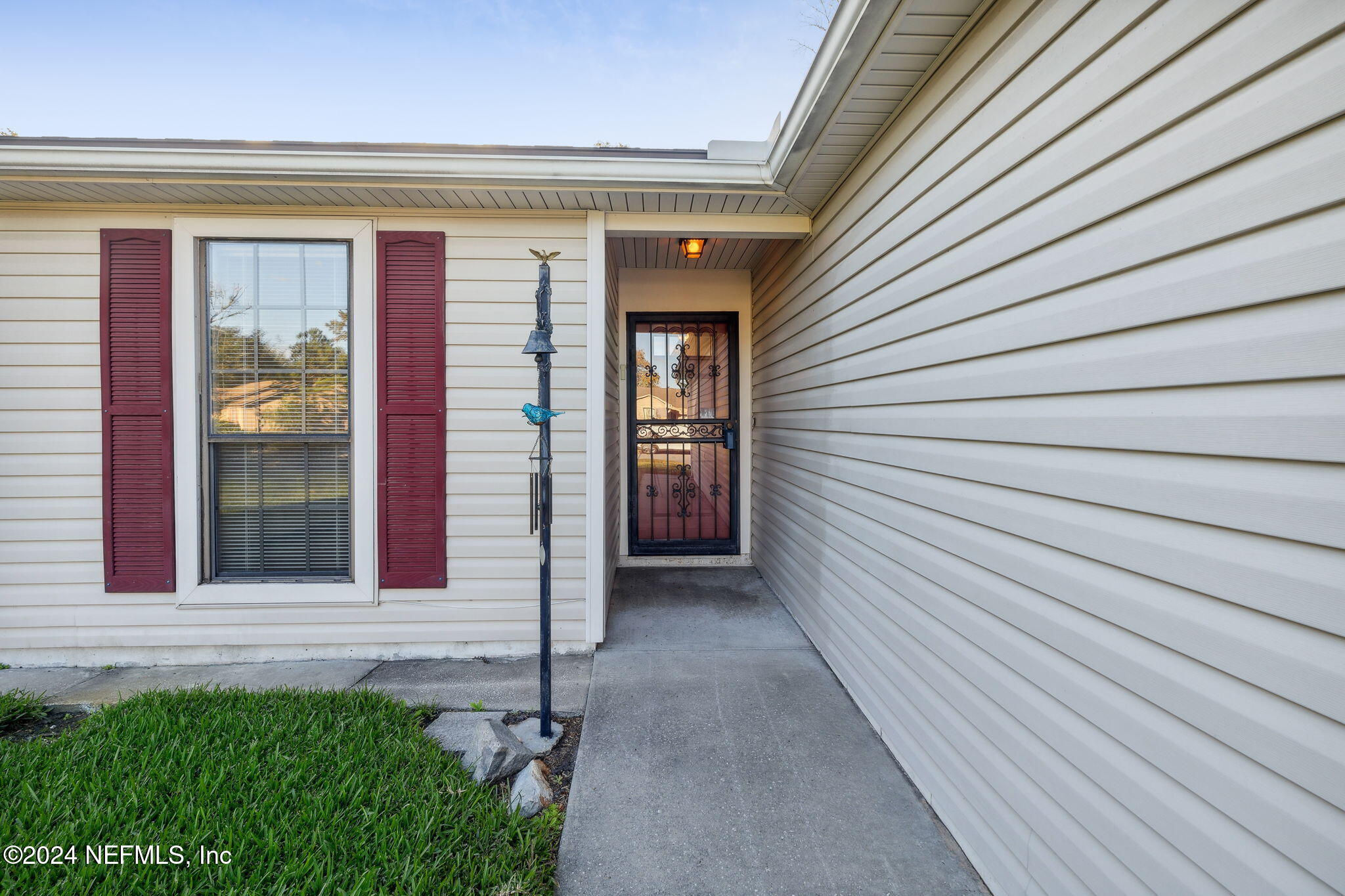 1510 ROSE HILL Drive W