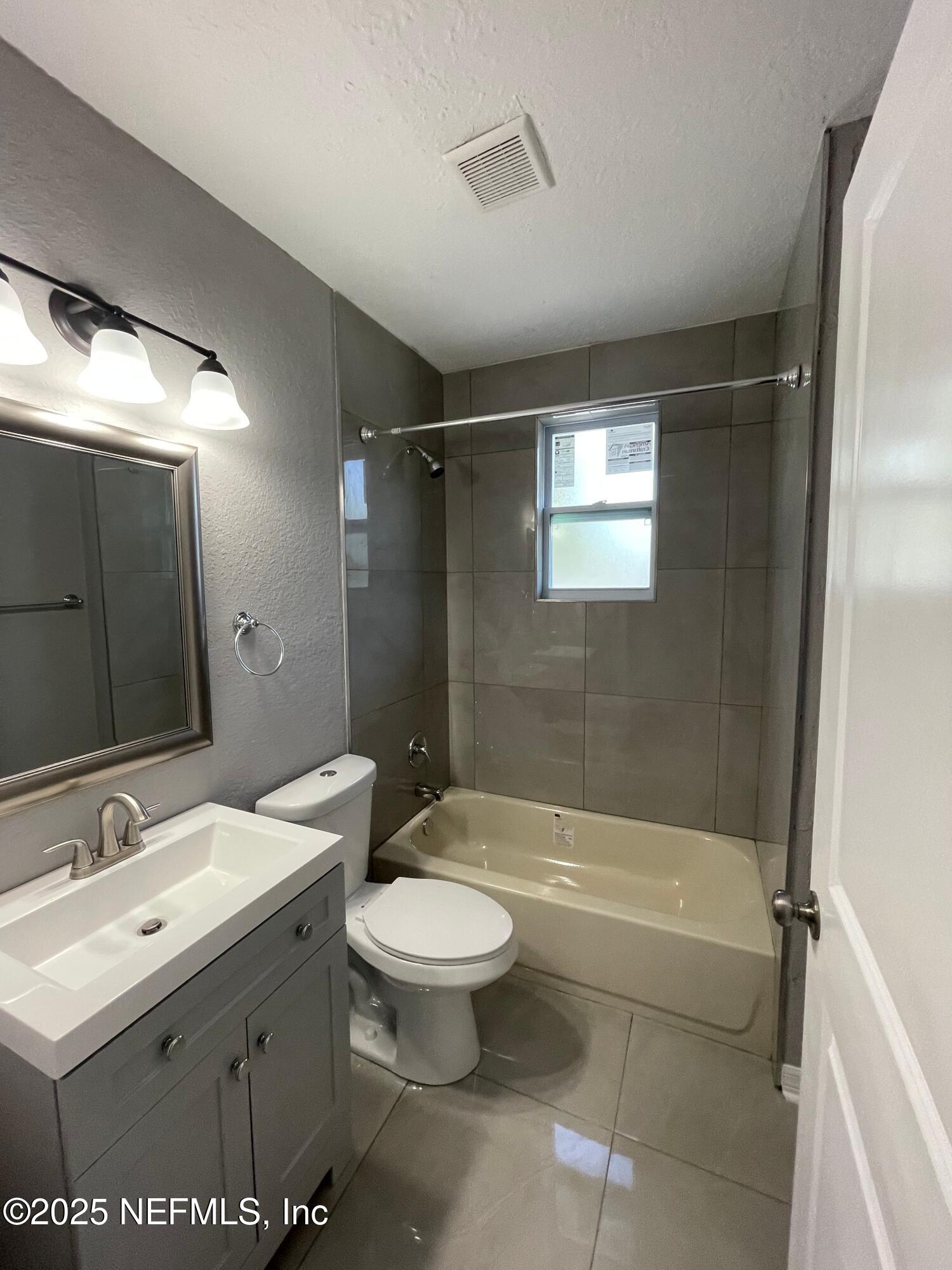 1469 7TH Street W