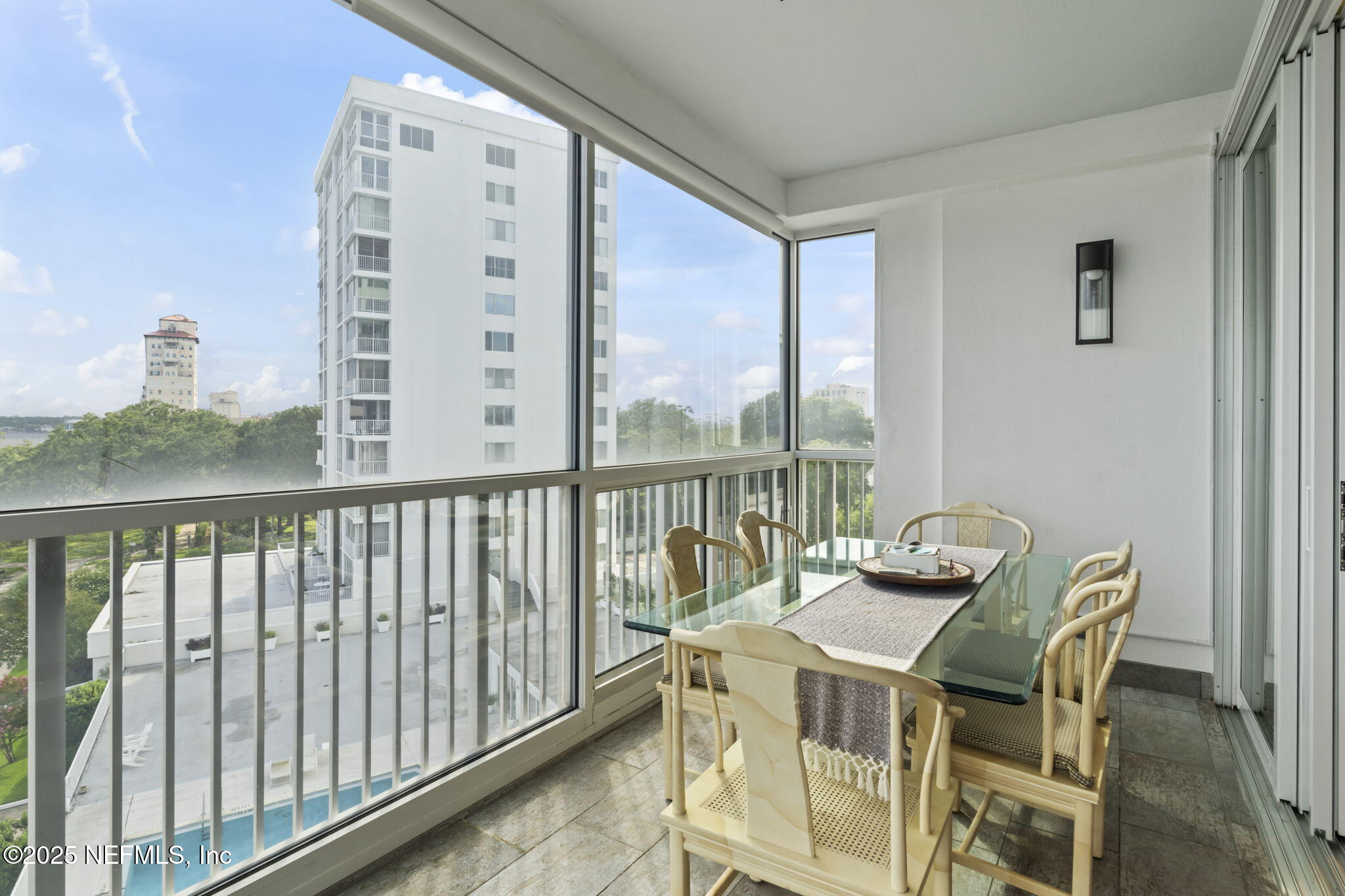 1560 LANCASTER Terrace 604