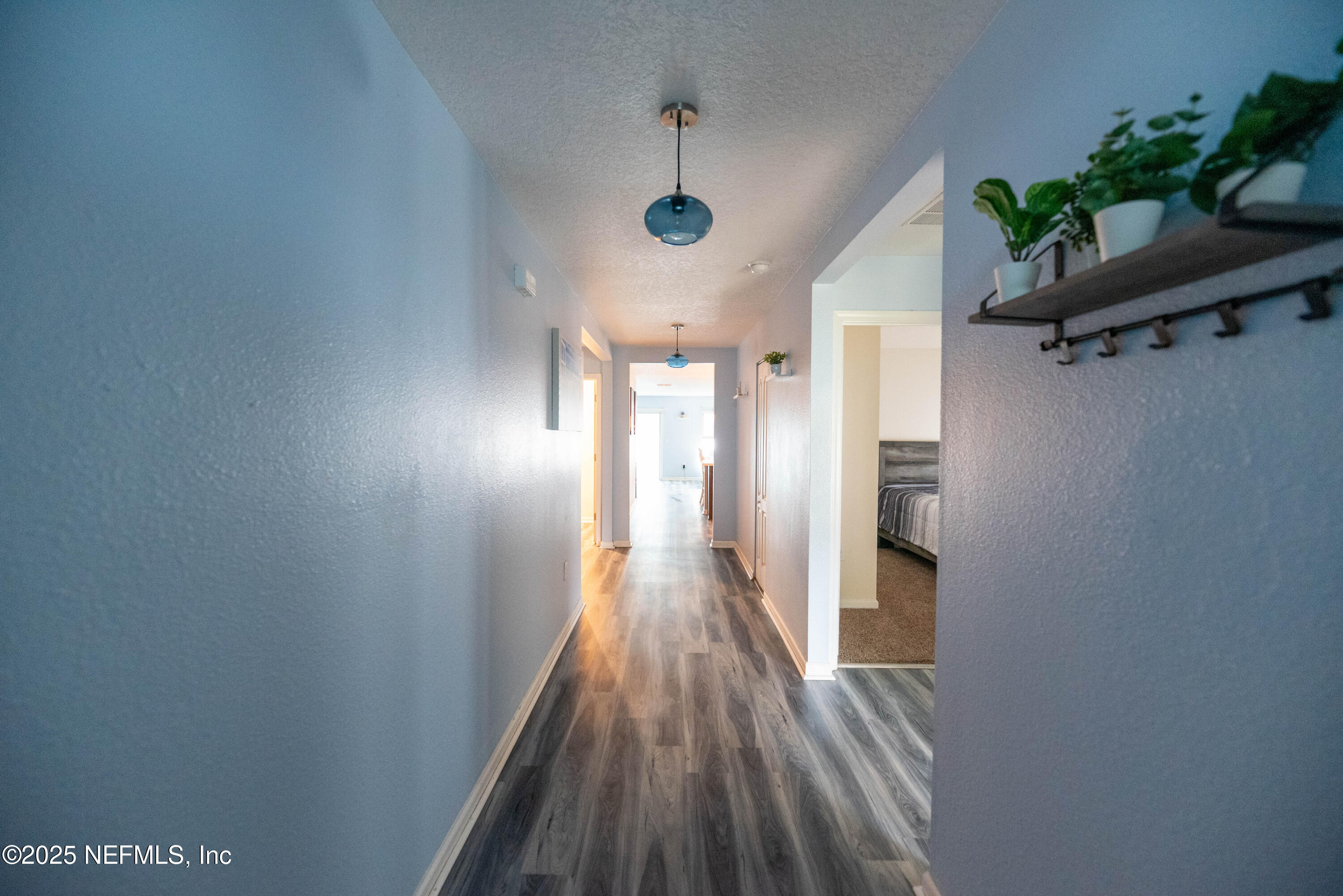 2440 BEACHVIEW Drive