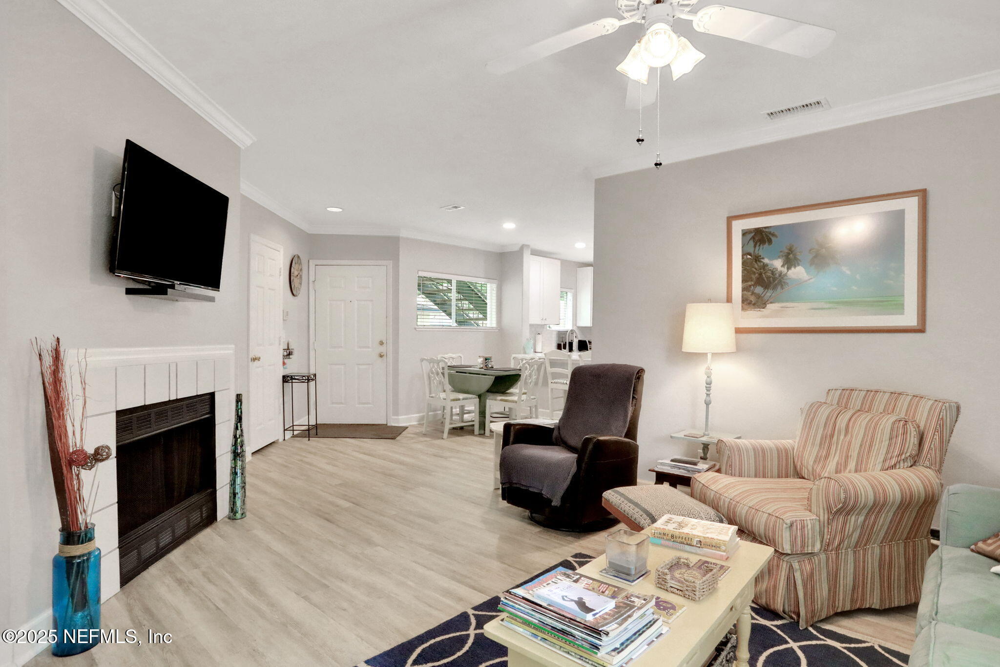 1800 THE GREENS Way 605