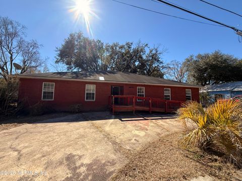 Photo of 2070 BROOKLYN Road, Jacksonville, FL 32209 (MLS # 2129298)