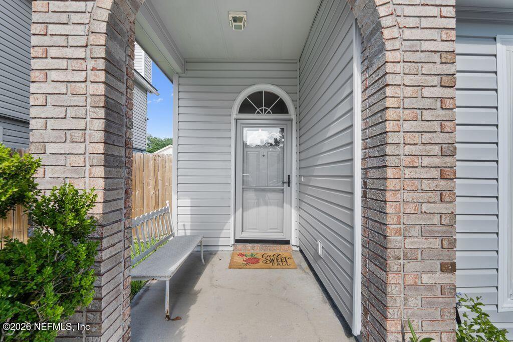 3823 UNION PACIFIC Drive W