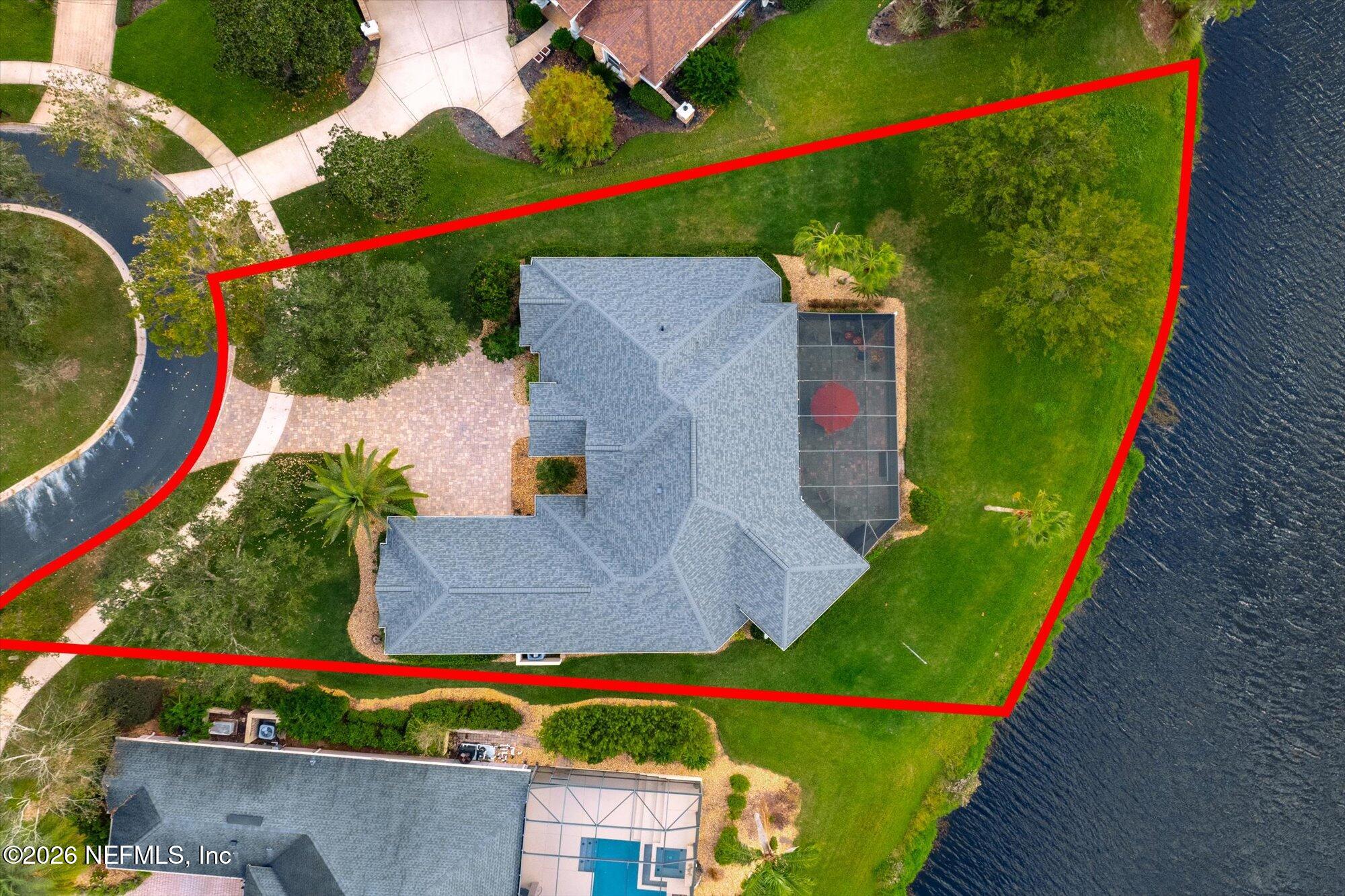 700 PINECREST ISLE Court
