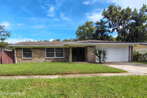 Photo of 5427 HICKSON Road, Jacksonville, FL 32207 (MLS # 2166600)