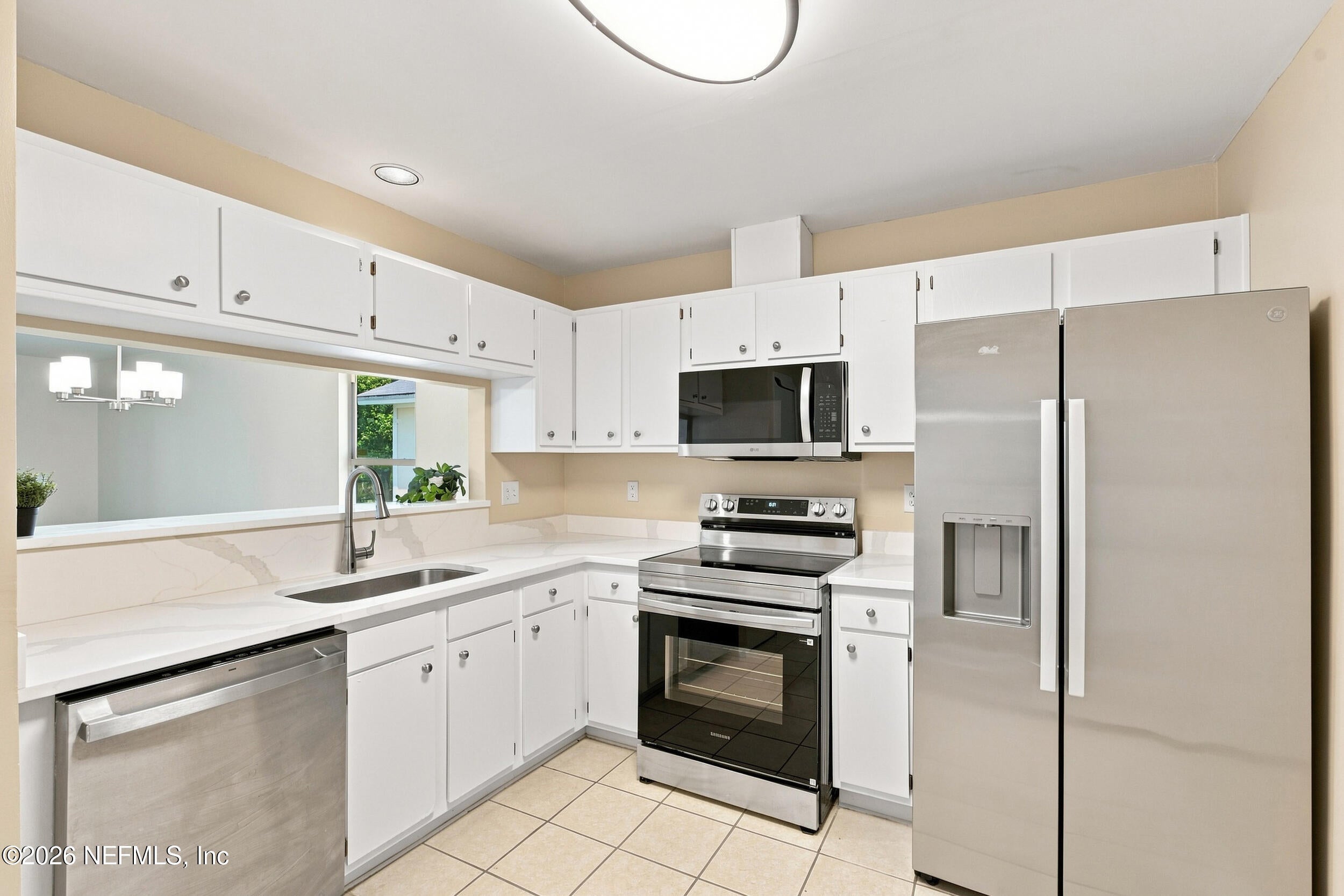 2400 TOWNSQUARE Drive