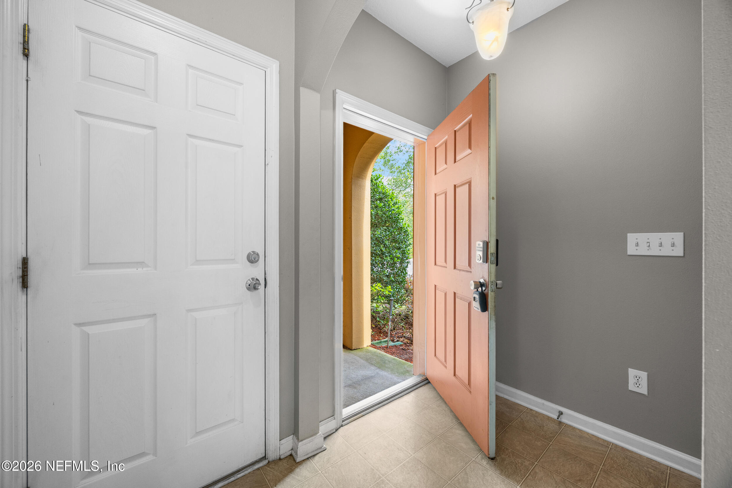 2551 SUMMIT VIEW Drive