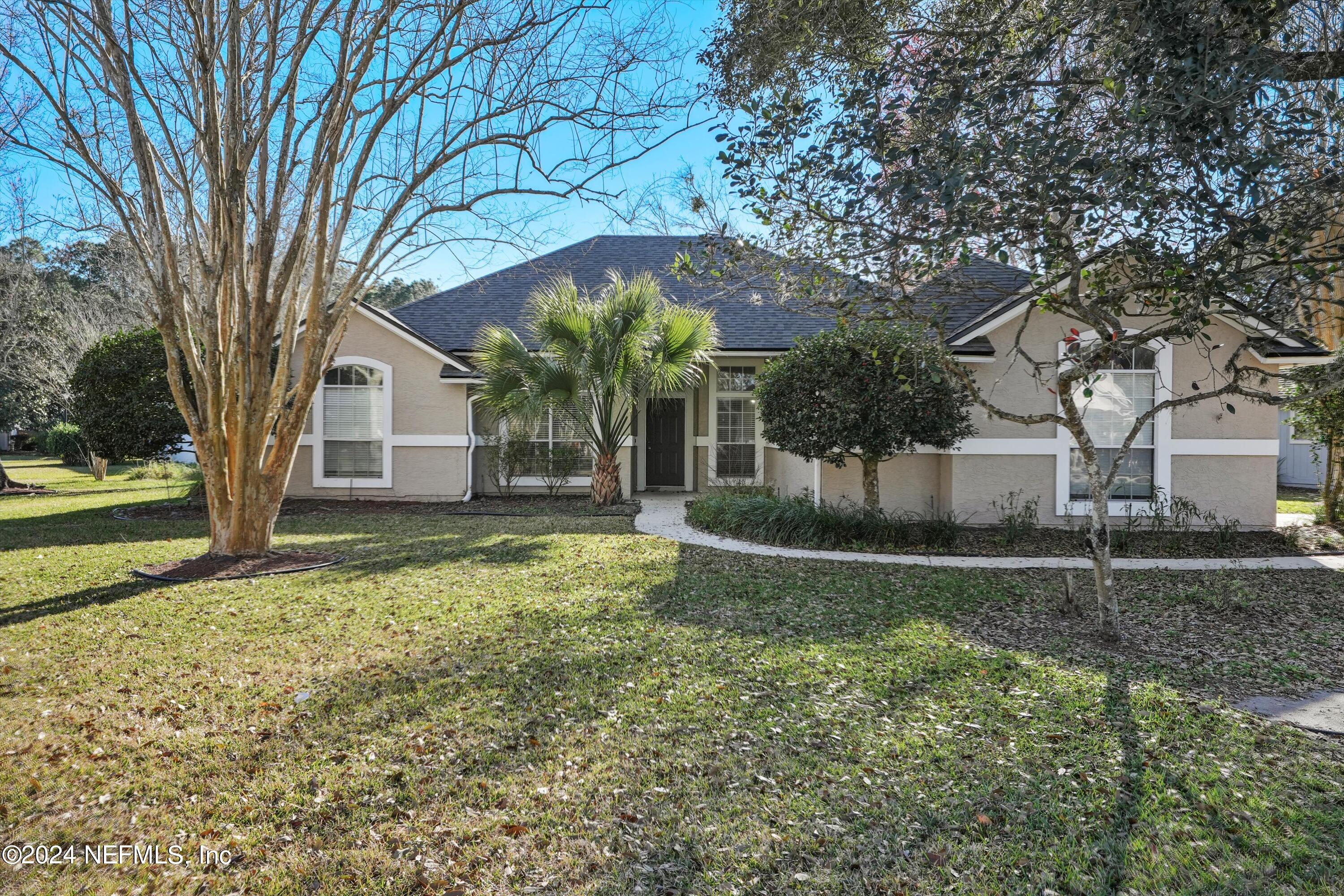 Jacksonville, FL home for sale located at 816 Brookstone Court, Jacksonville, FL 32259
