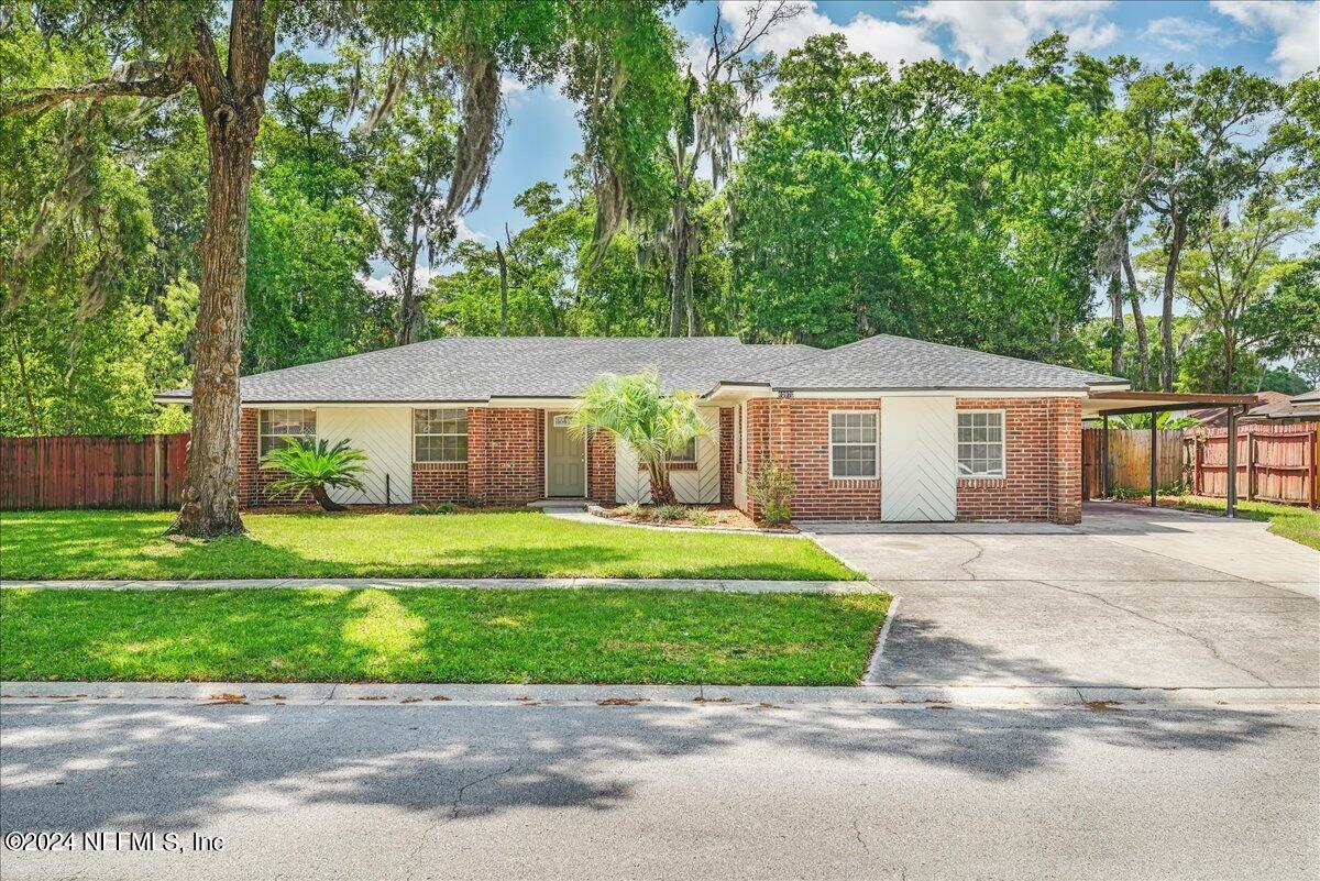 Jacksonville, FL home for sale located at 10970 Oak Ridge Drive N, Jacksonville, FL 32225