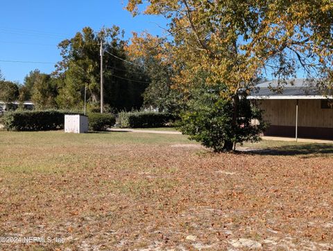 A home in Interlachen