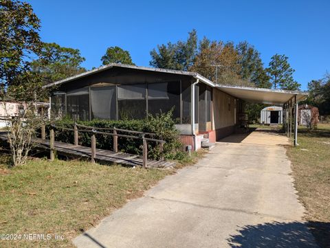 A home in Interlachen