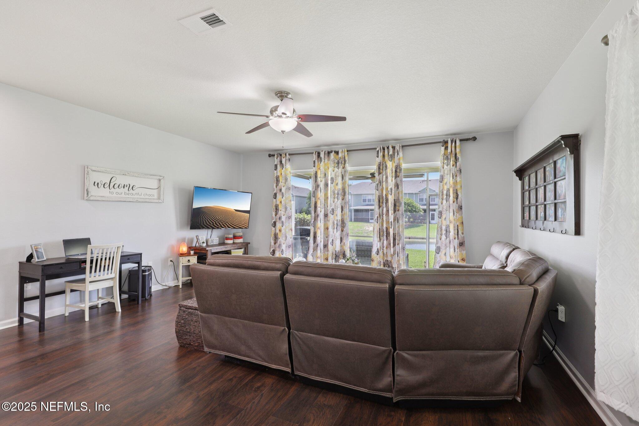 6907 WOODY VINE Drive