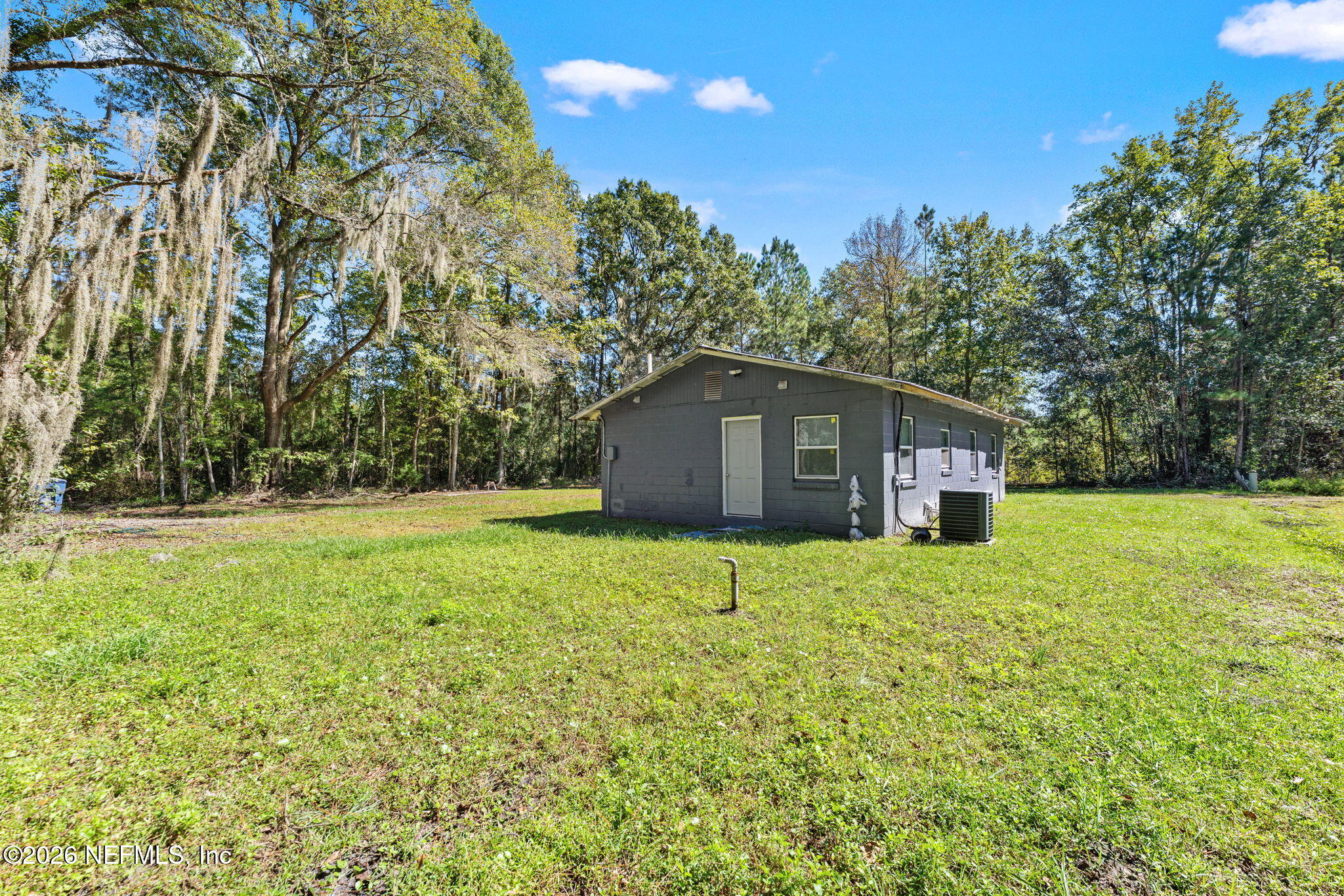 45096 HOLLOWAY Lane
