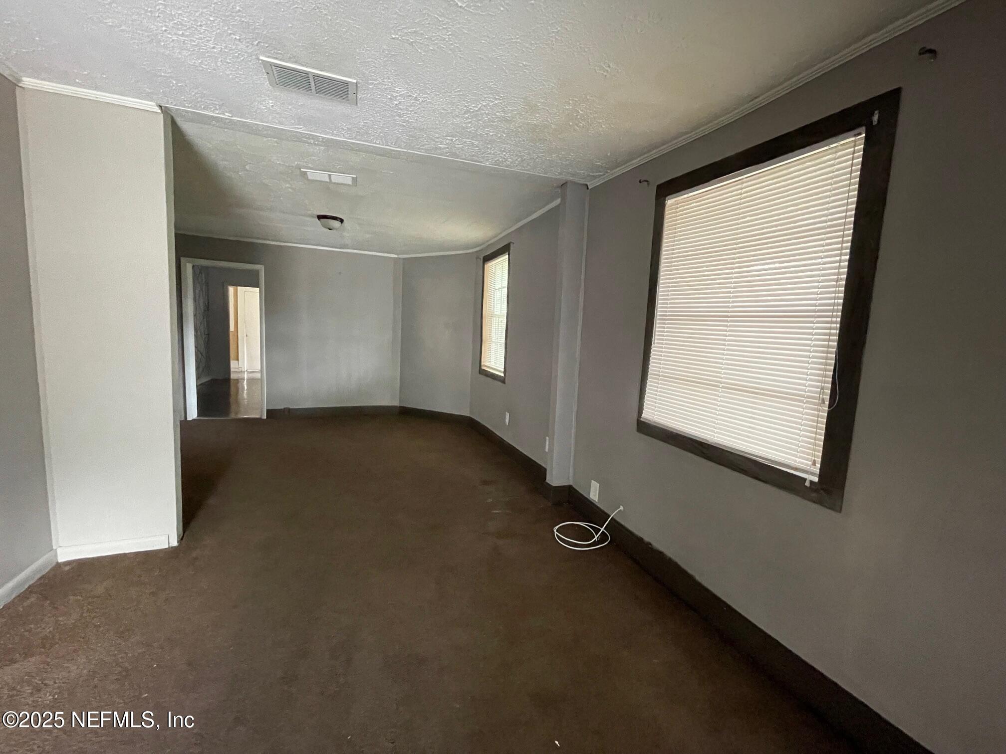 1528 VAN BUREN Street