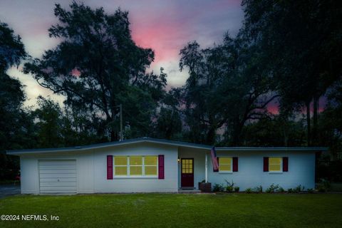 A home in Palatka