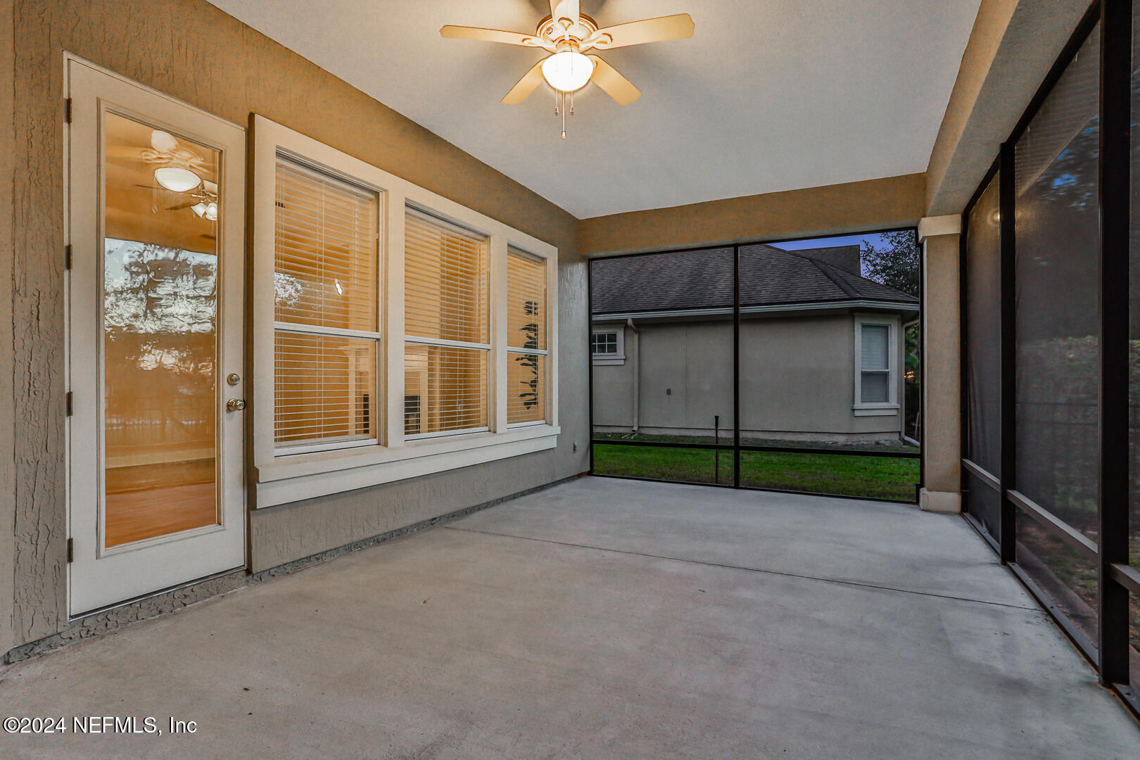 2176 AUTUMN COVE Circle