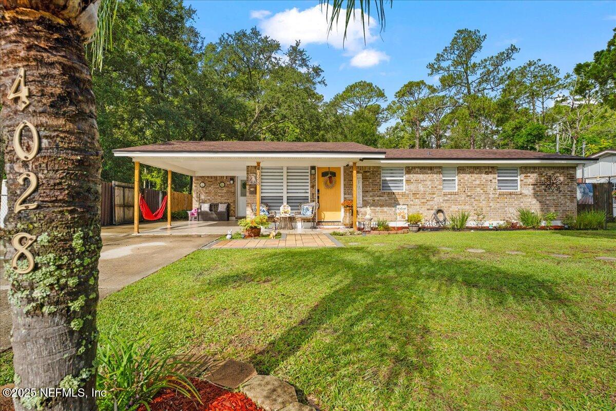 4028 FOREST Boulevard