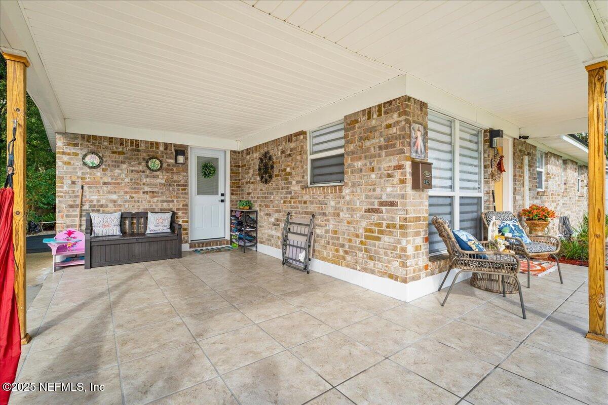 4028 FOREST Boulevard