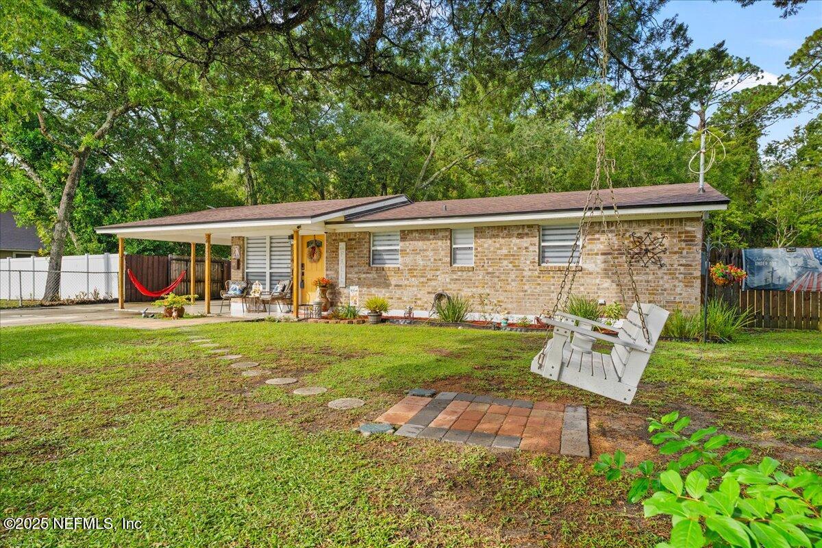 4028 FOREST Boulevard