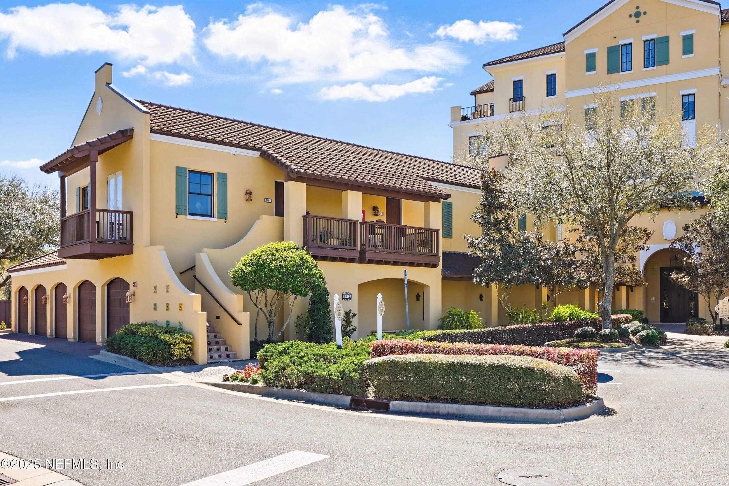 Jacksonville, Florida 32207, United States, 3 Bedrooms Bedrooms, ,4 BathroomsBathrooms,Residential,Pending,87066