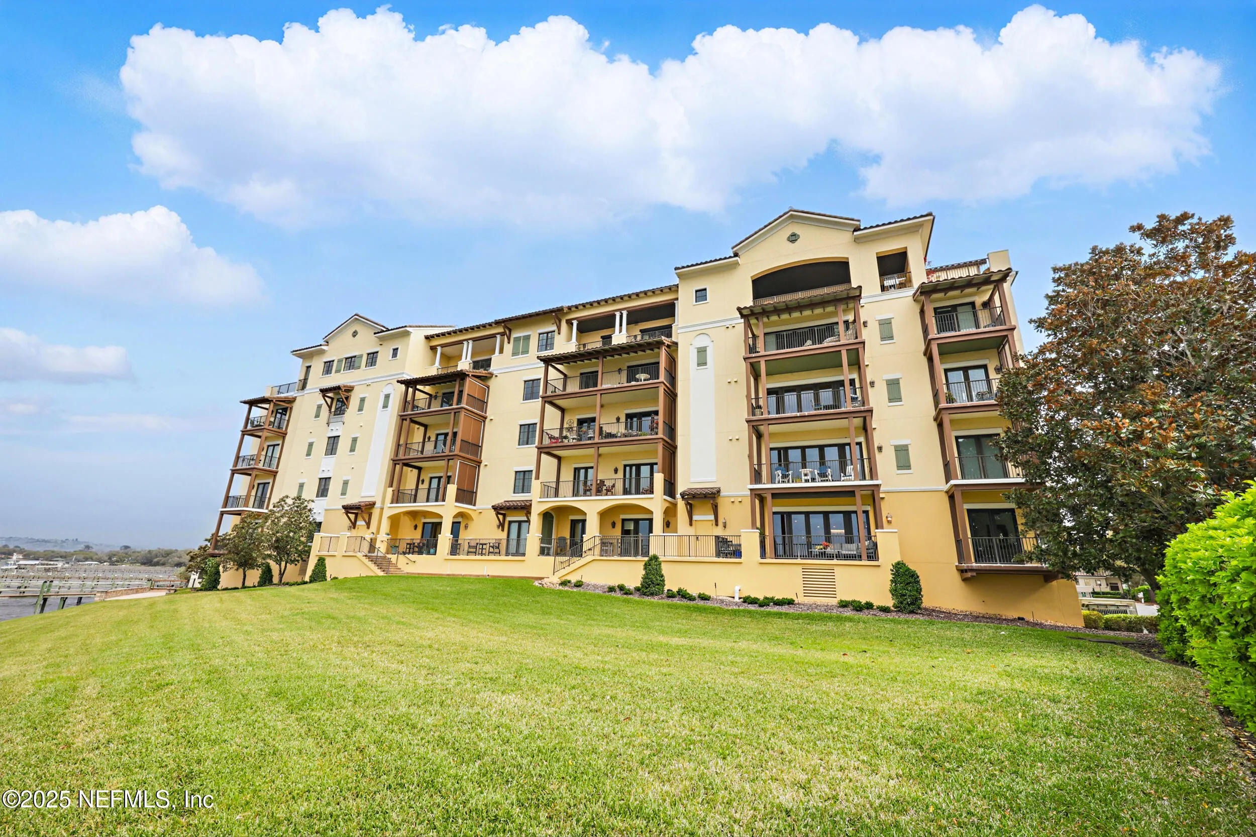 Jacksonville, Florida 32207, United States, 3 Bedrooms Bedrooms, ,4 BathroomsBathrooms,Residential,Pending,87066