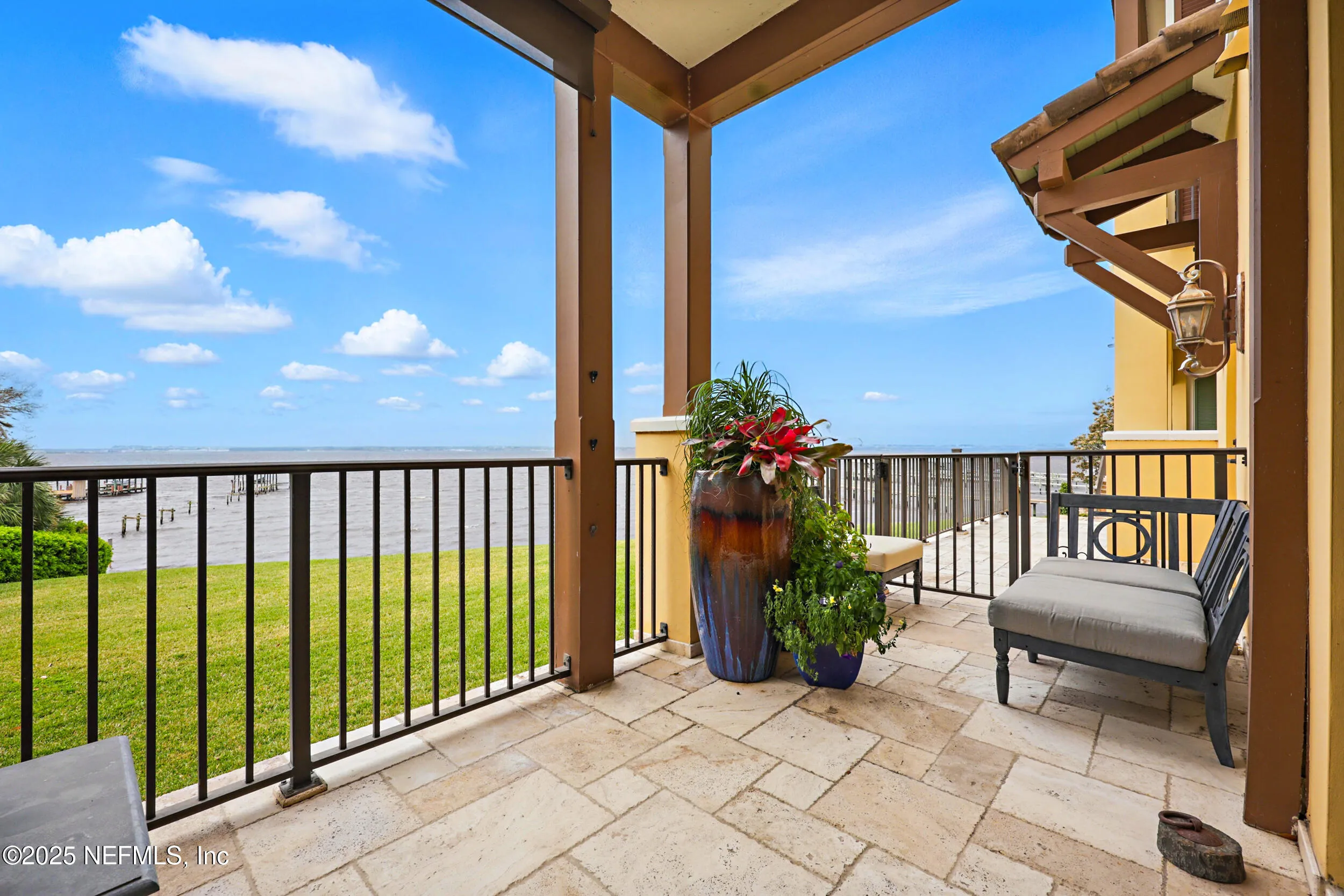 Jacksonville, Florida 32207, United States, 3 Bedrooms Bedrooms, ,4 BathroomsBathrooms,Residential,Pending,87066